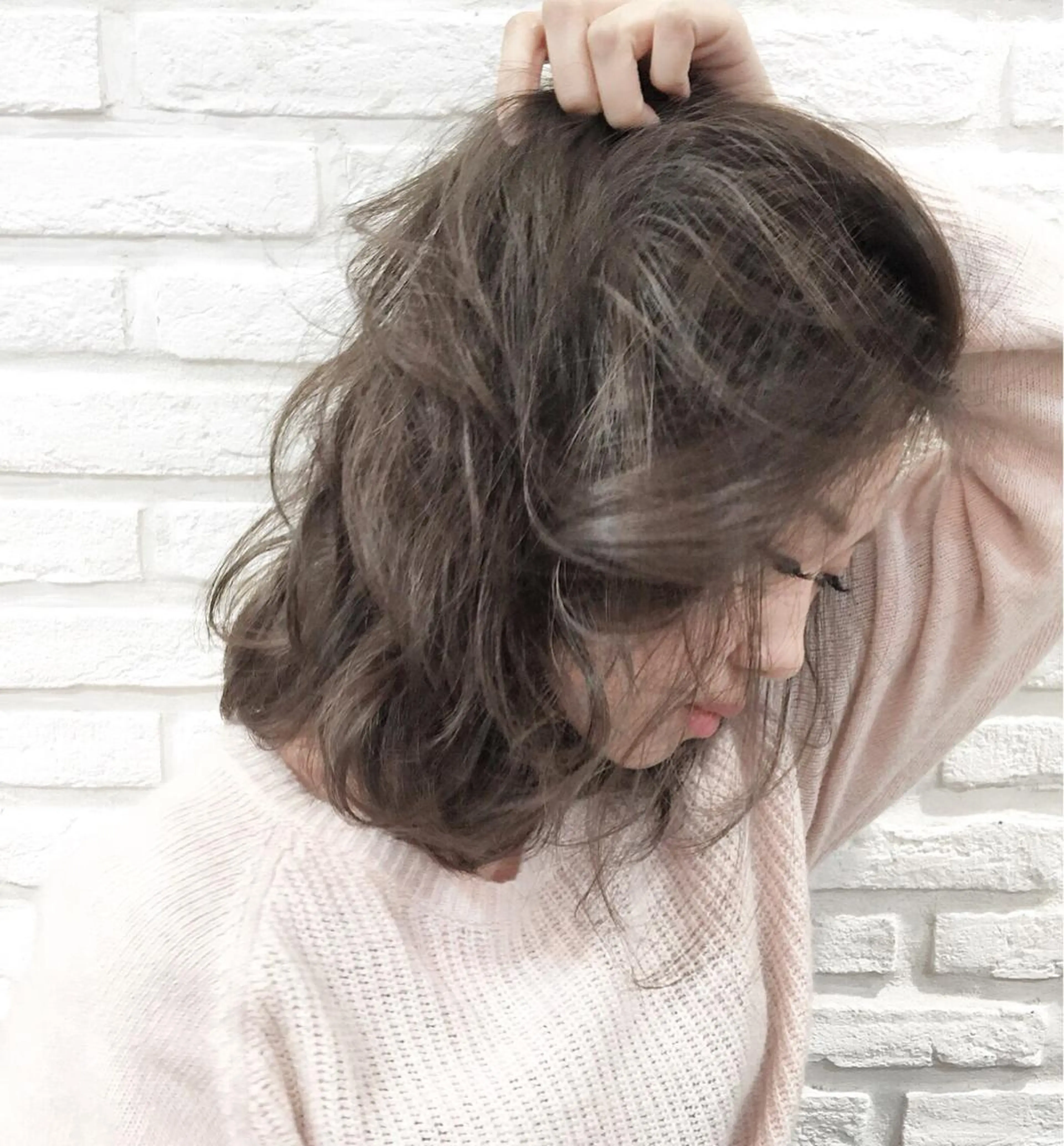 ミディアム セミロング ロング カラー グレージュ 外国人風カラー universe tokyoのヘアスタイル