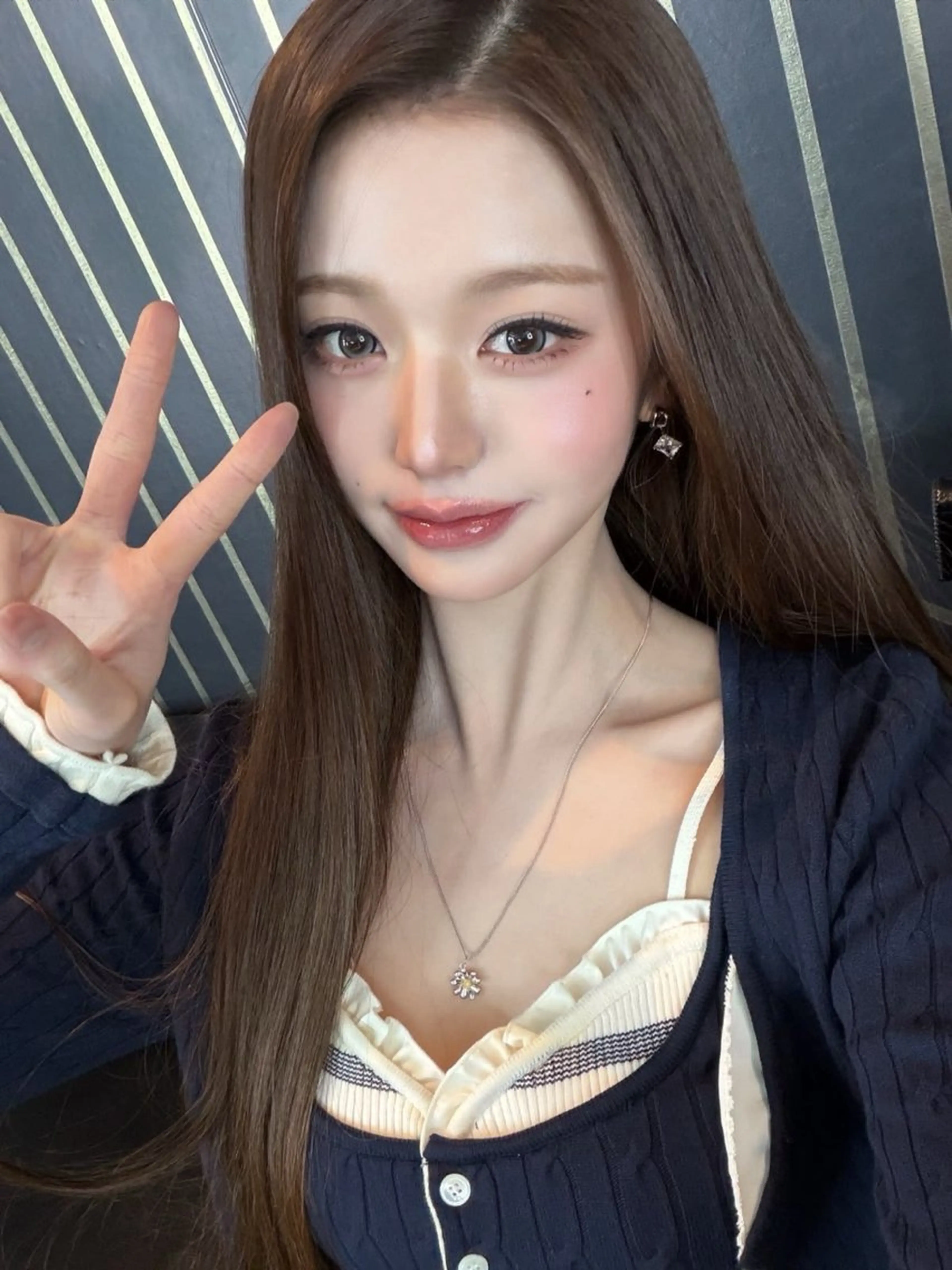 ロング カラー ベージュカラー オリーブベージュ ヘアカラー トリートメント ブリーチなし🌼トレ ンド🌼似合わせのヘアスタイル