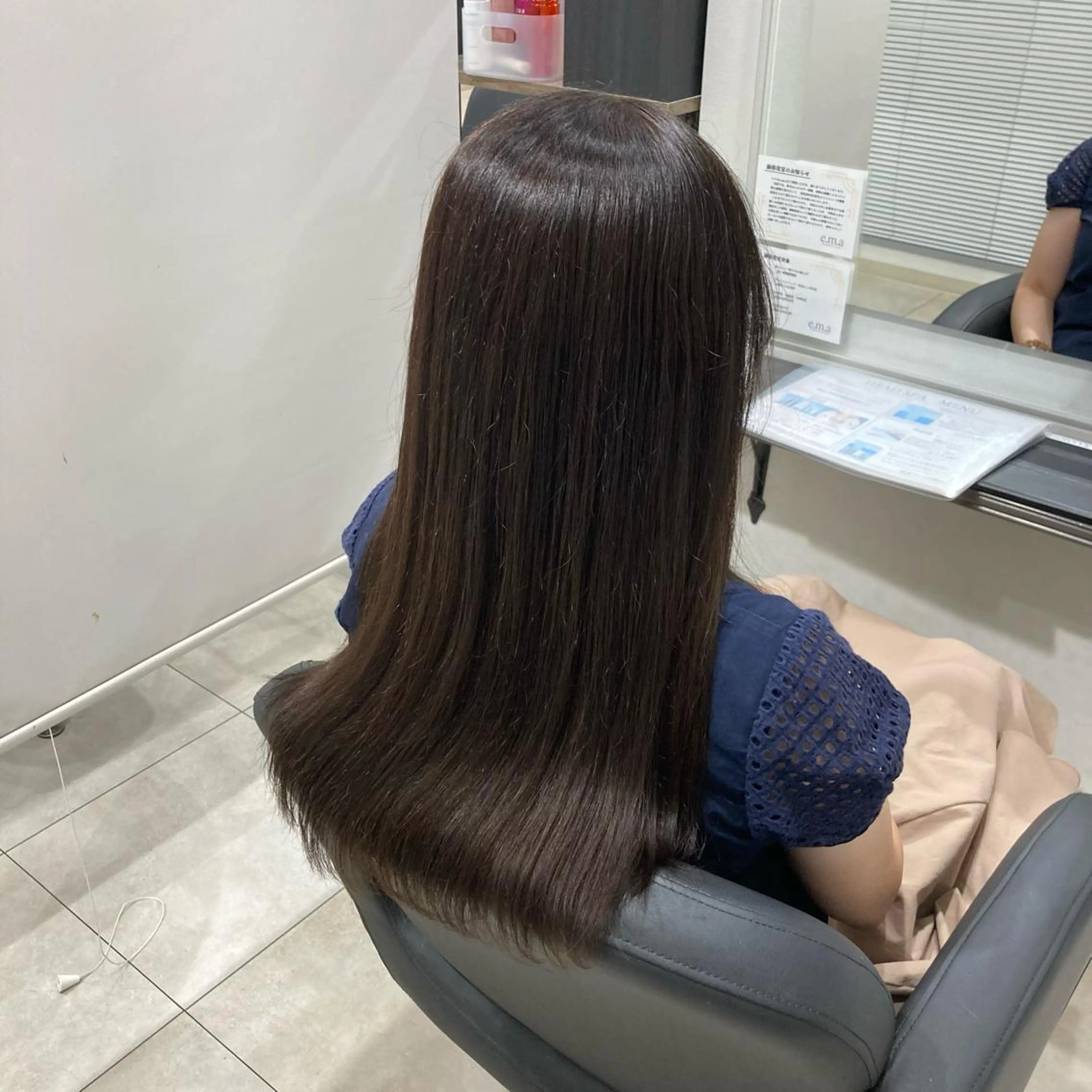 ロング カラー ブラウンカラー ヘアカラー トリートメント ピンクカラー🎀 米津 美佑のヘアスタイル