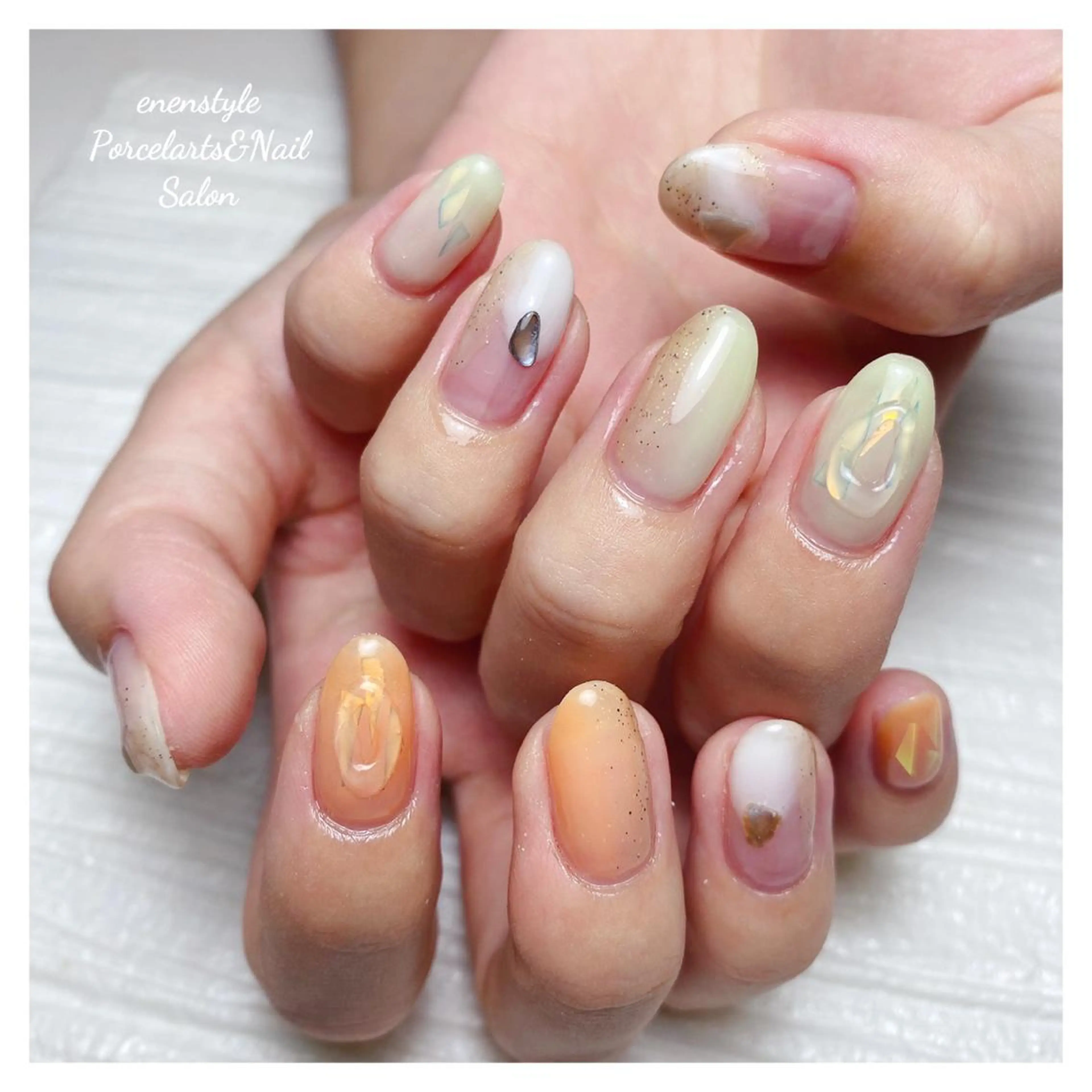 ミディアム ネイル 👑enen style👑のネイルデザイン