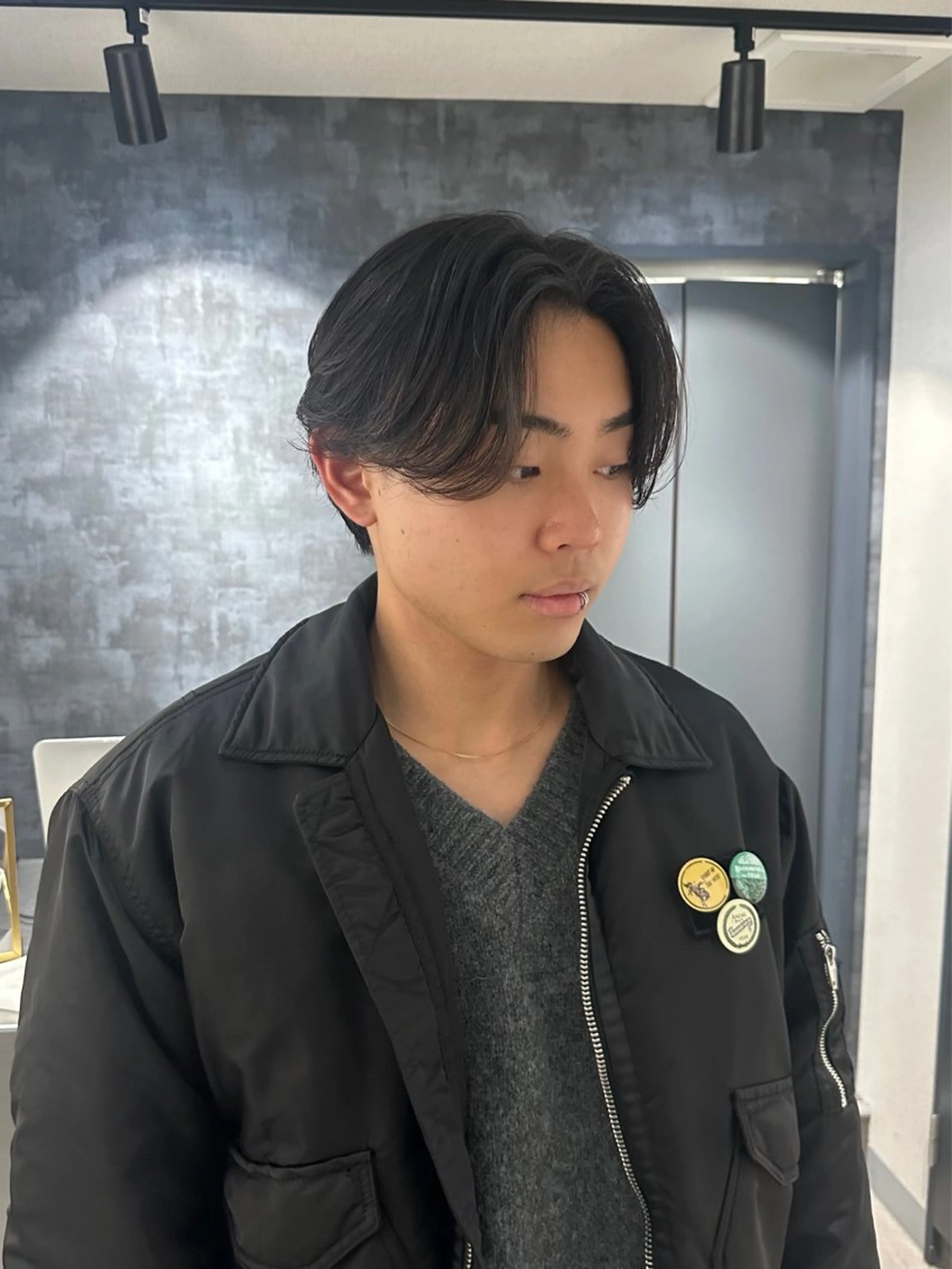 ミディアム パーマ ミディアムパーマ ニュアンスパーマ カット パーマ SALOWIN 原宿 iori所属・💈原宿指名No.1 センターパート💈のヘアスタイル