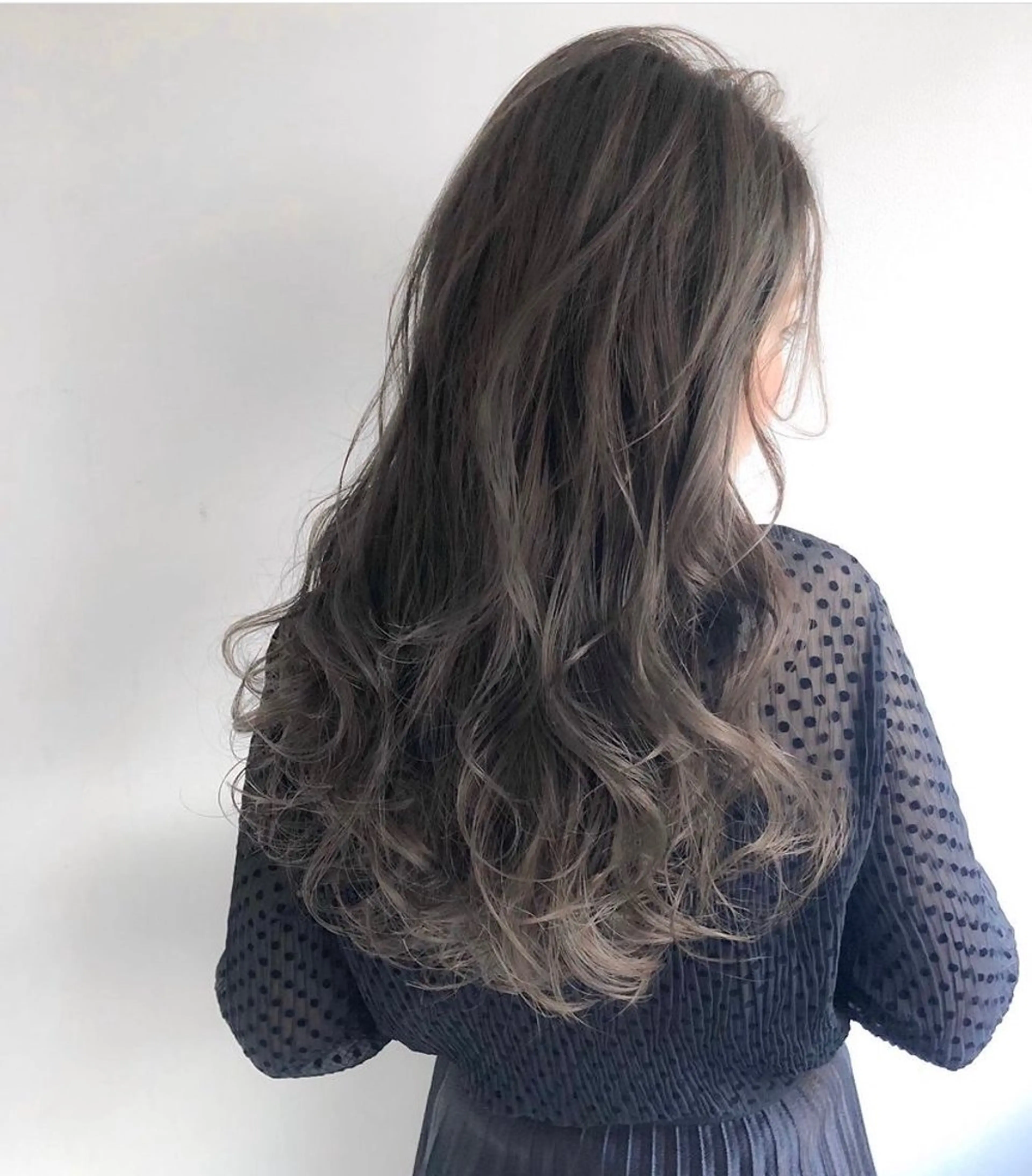 カラー 前田 亮晟のヘアスタイル