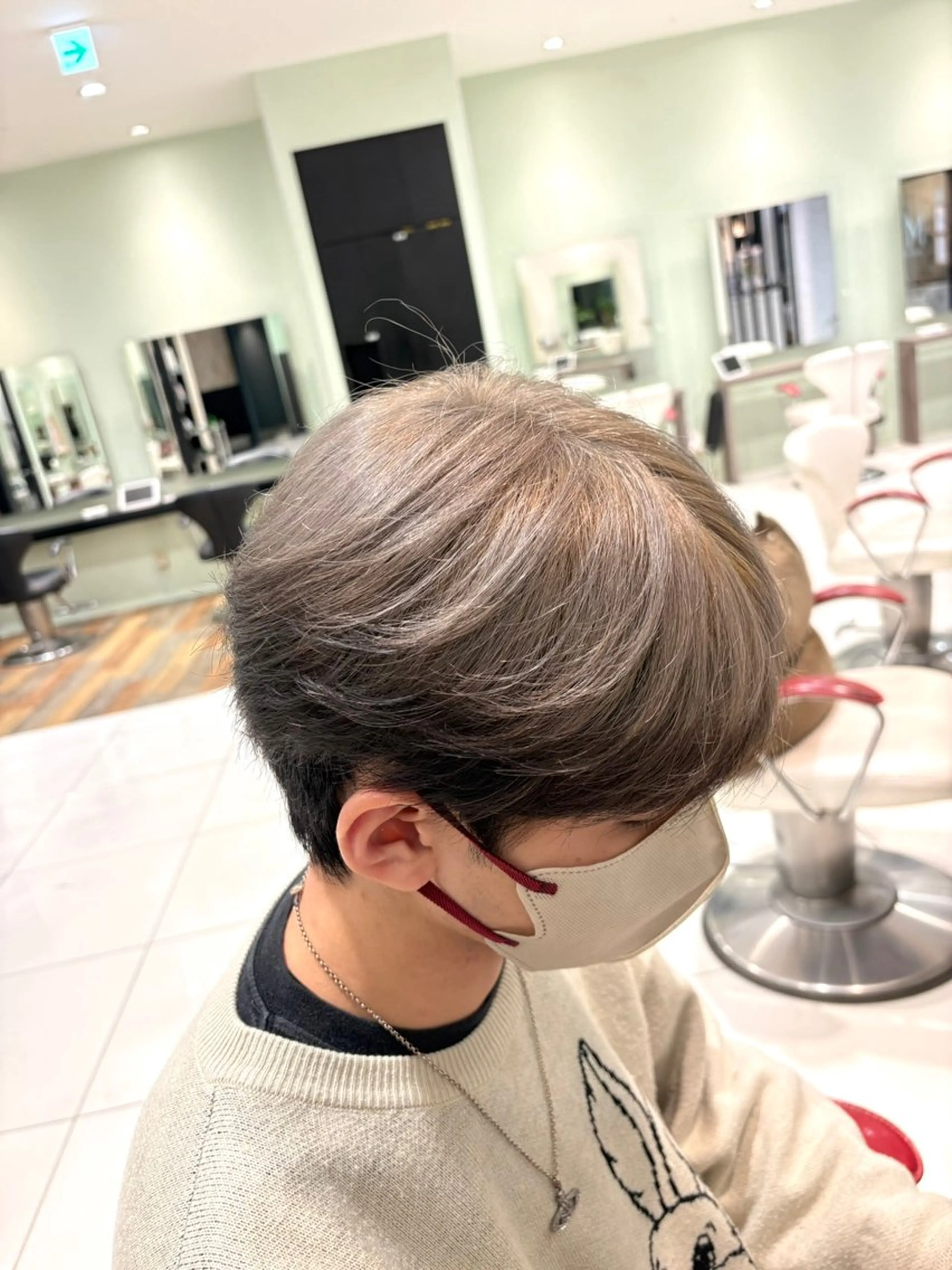 カラー メンズ 黒髪 グレージュ カット ヘアカラー トリートメント 駒野 晃のヘアスタイル