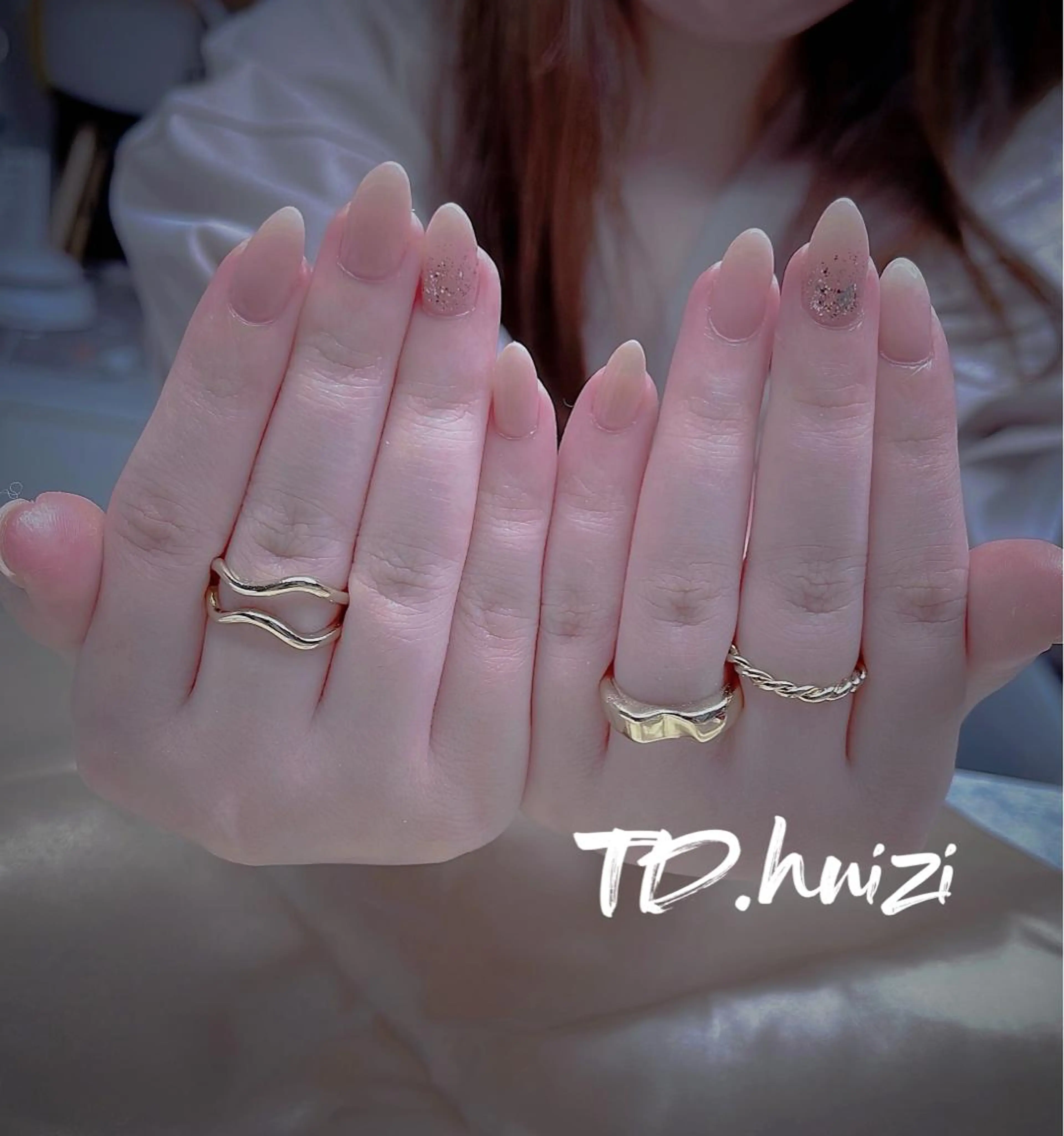 ミディアム めぐみのネイルサロン スタッフ練習のネイルデザイン