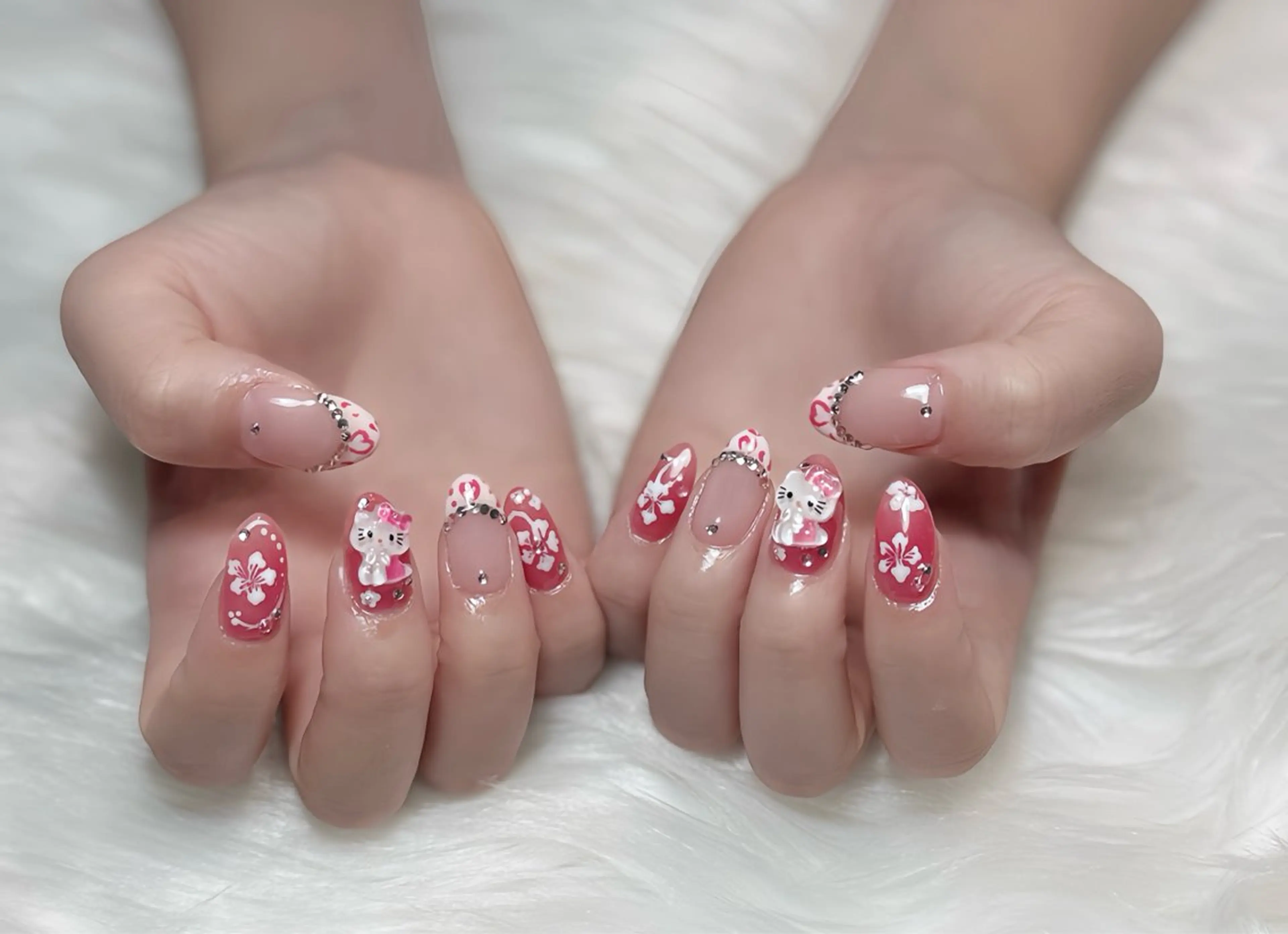 ネイル オーロラネイル チークネイル フットネイル フレンチネイル ジェルネイル ハンドネイル Nichi Nailsのネイルデザイン