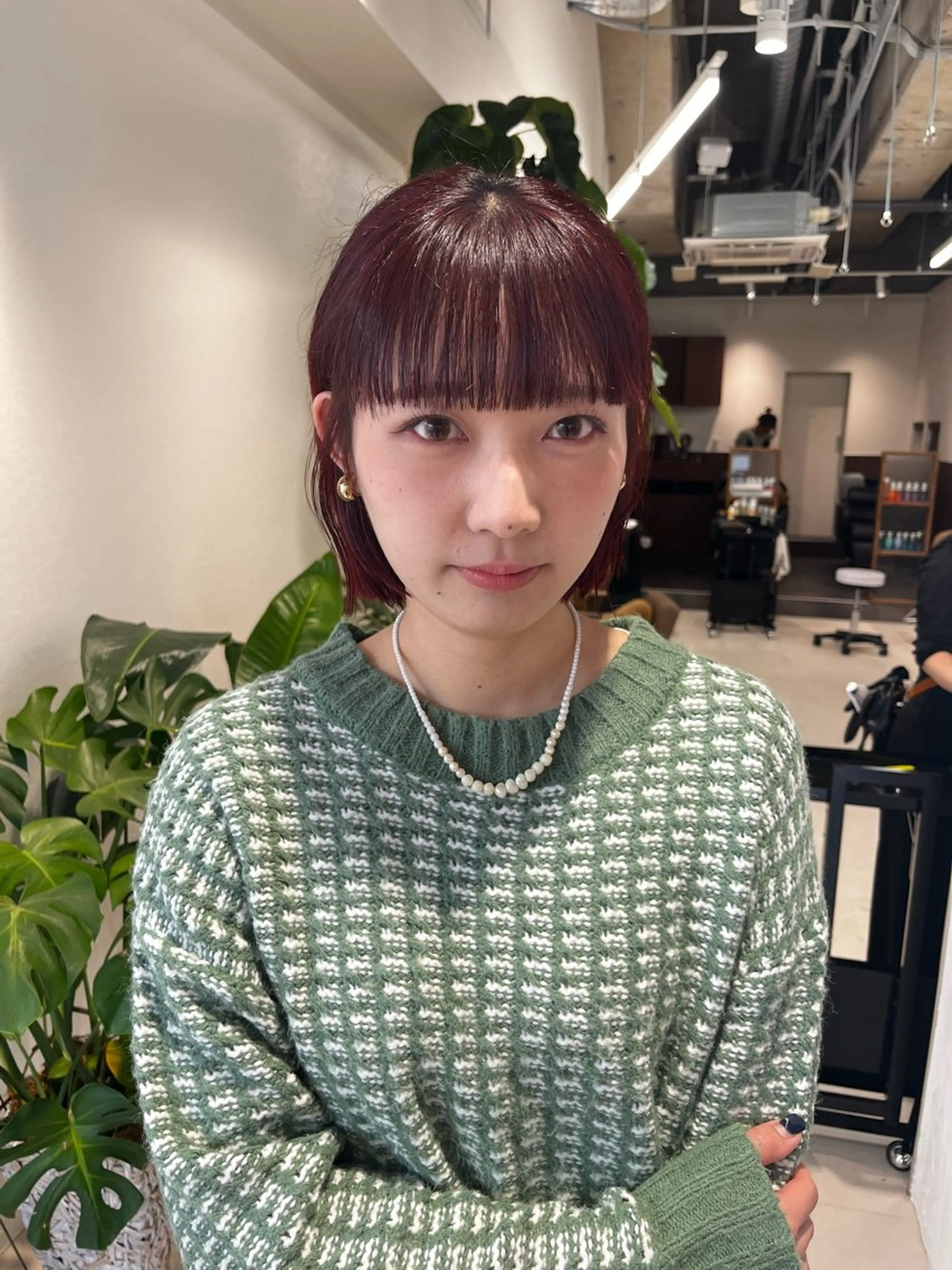 ショート カラー ブリーチ ダブルカラー ブリーチなしカラー レッドカラー レイヤーカット/ブラ ウンカラー/河野凜のヘアスタイル