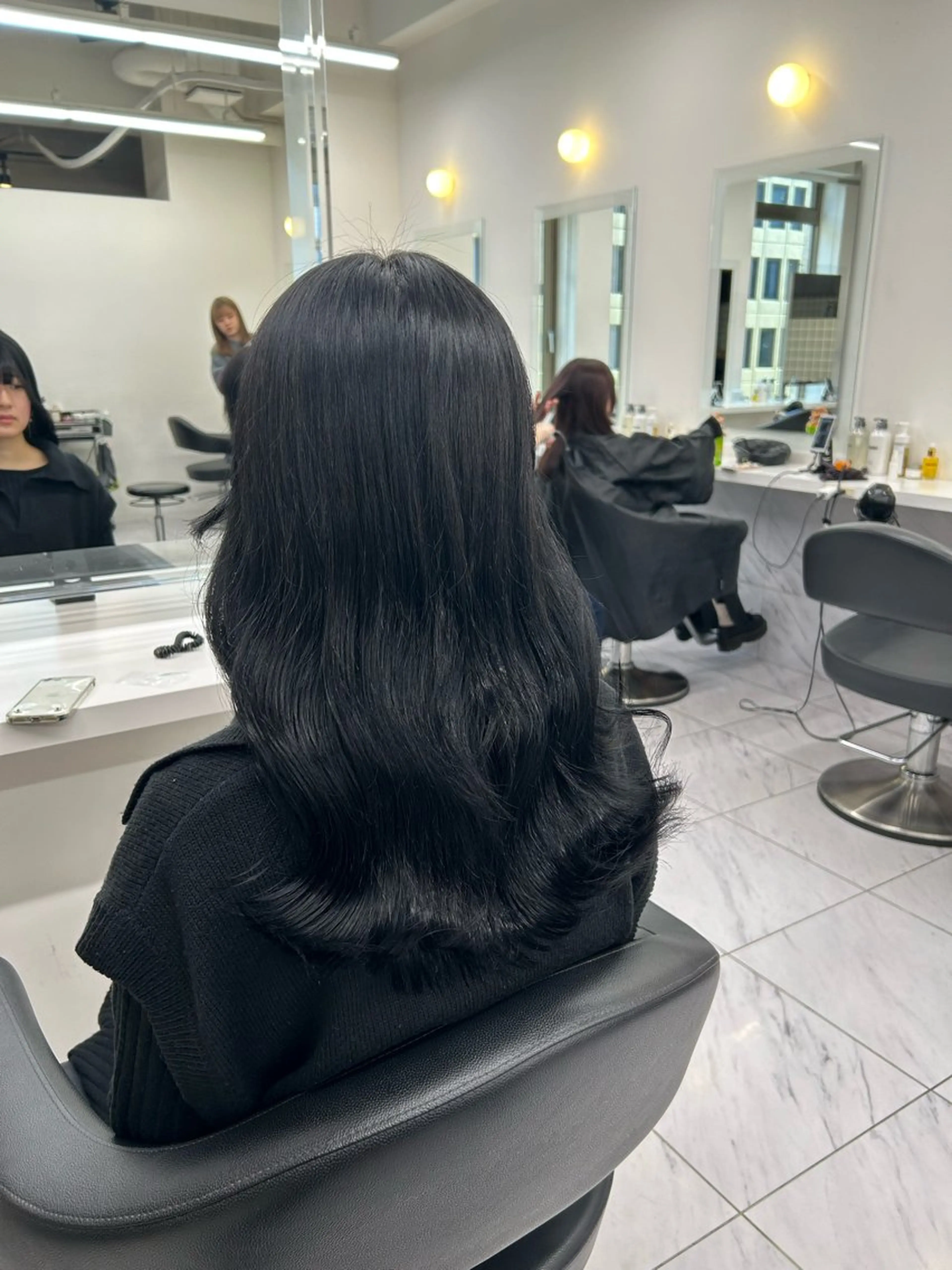 セミロング カラー パーマ ヘアアレンジ メンズ キッズ 🦋韓国レイヤー｜ 透明感グレージュ🦋のヘアスタイル