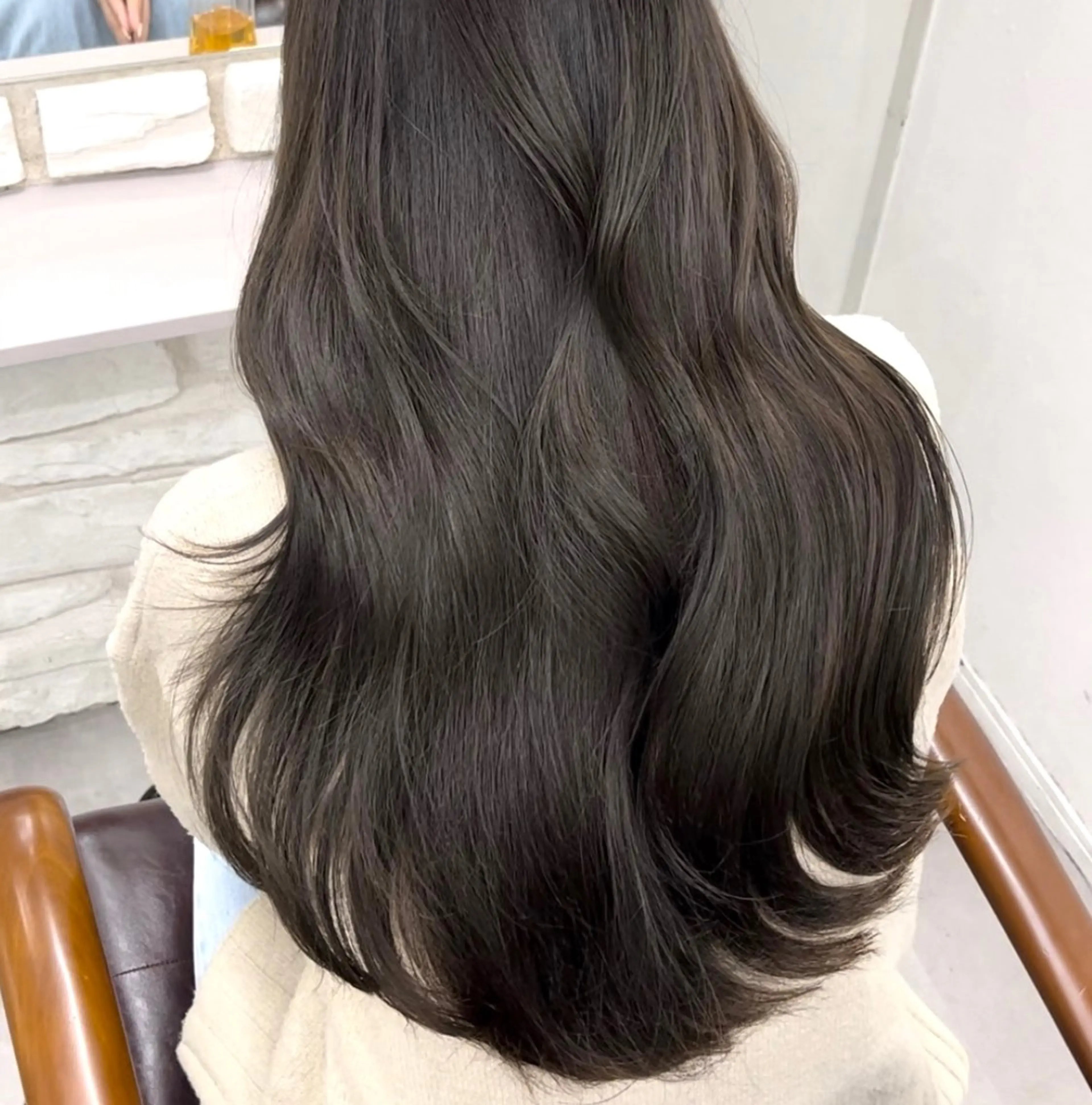 ロング カラー オリーブカラー カット ヘアカラー トリートメント 巻ける髪質改善で美髪 にデザイン✨/よしみのヘアスタイル