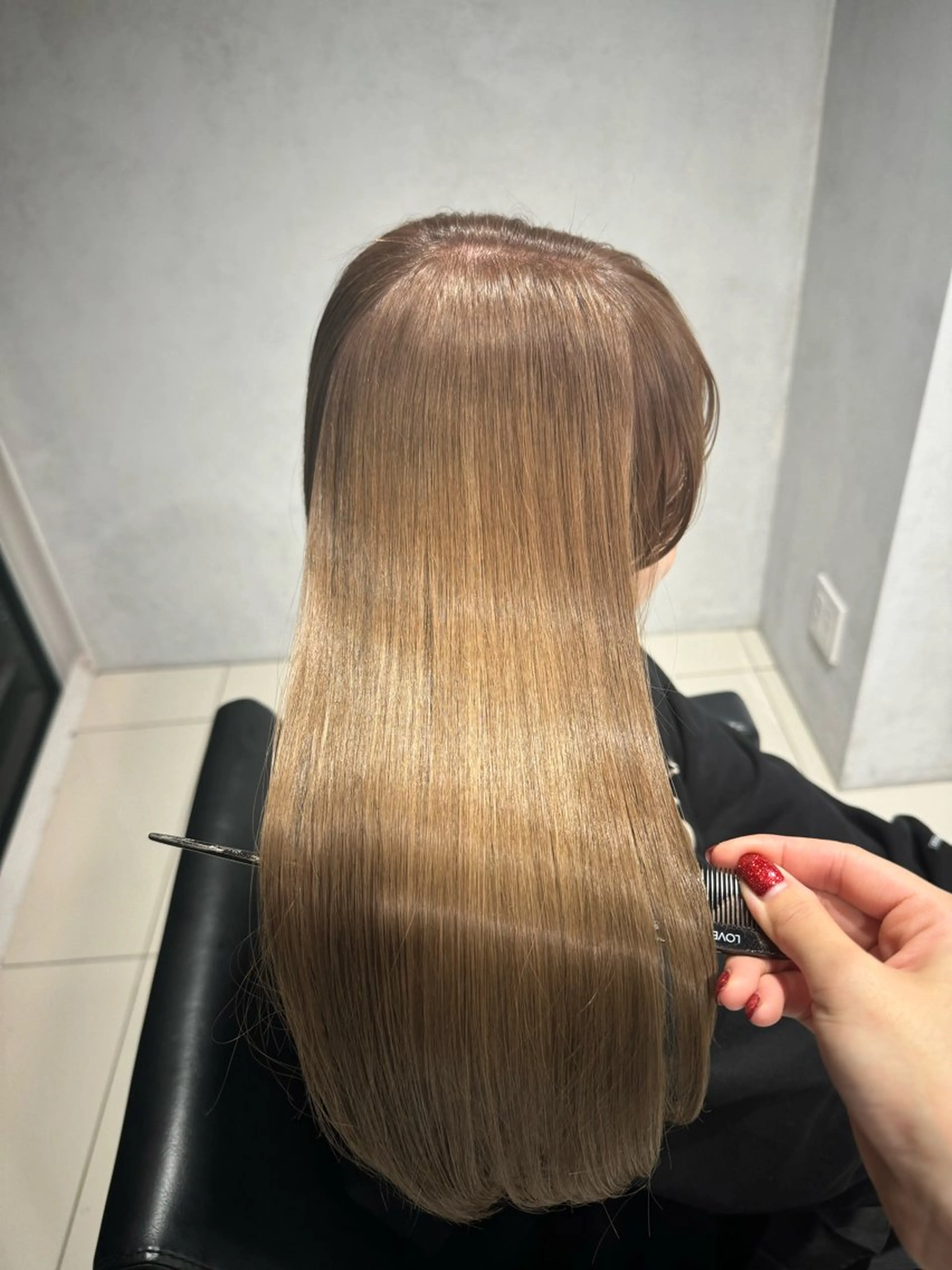 ロング 縮毛矯正 トリートメント 🫧艶髪🪽 Karinのヘアスタイル