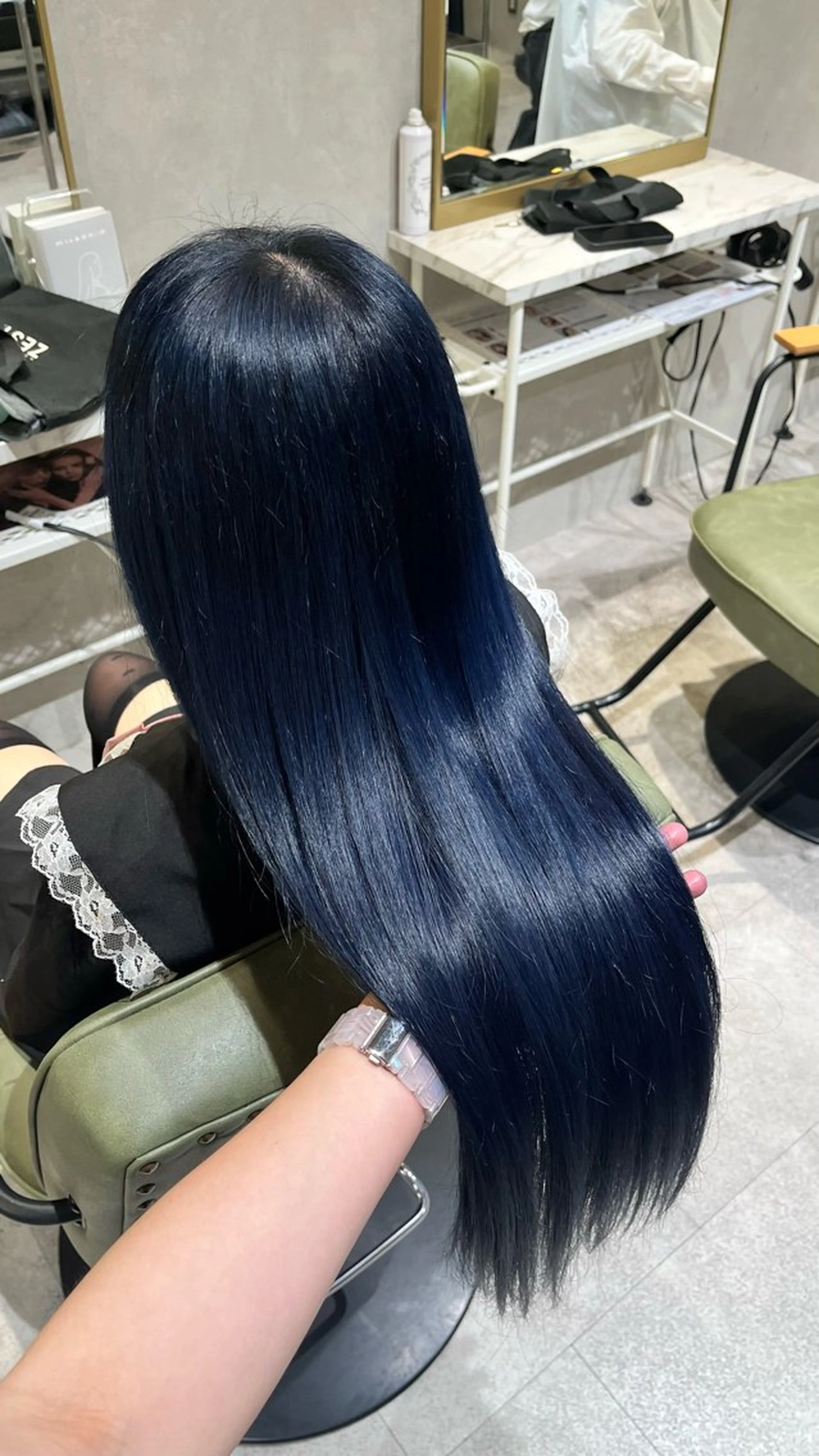 ロング カラー 新宿/ヘアカラー AiNAのヘアスタイル