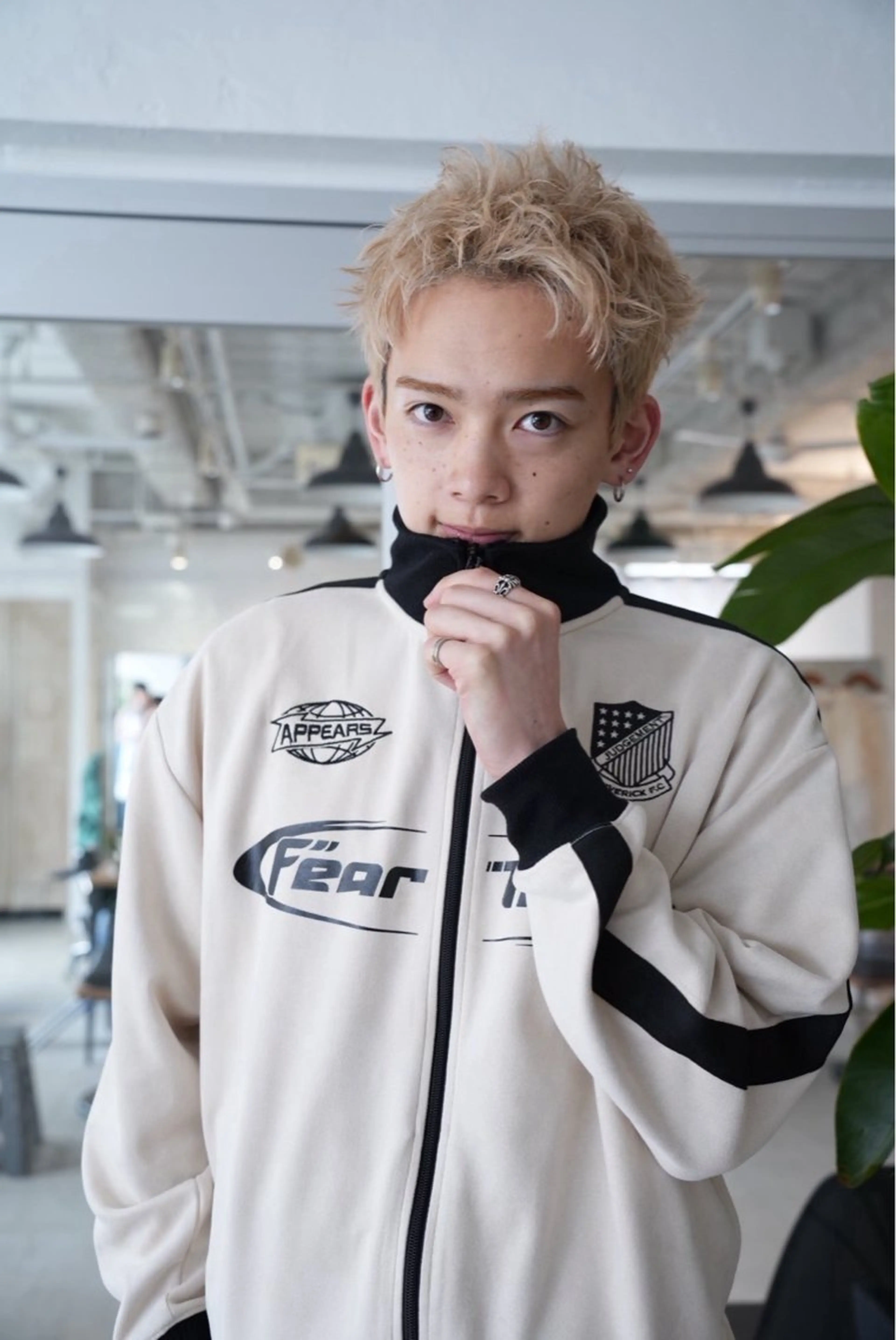 ショート メンズ メンズハイトーン ショートヘア 🌷KARIN/ メンズ、ショート🍃のヘアスタイル