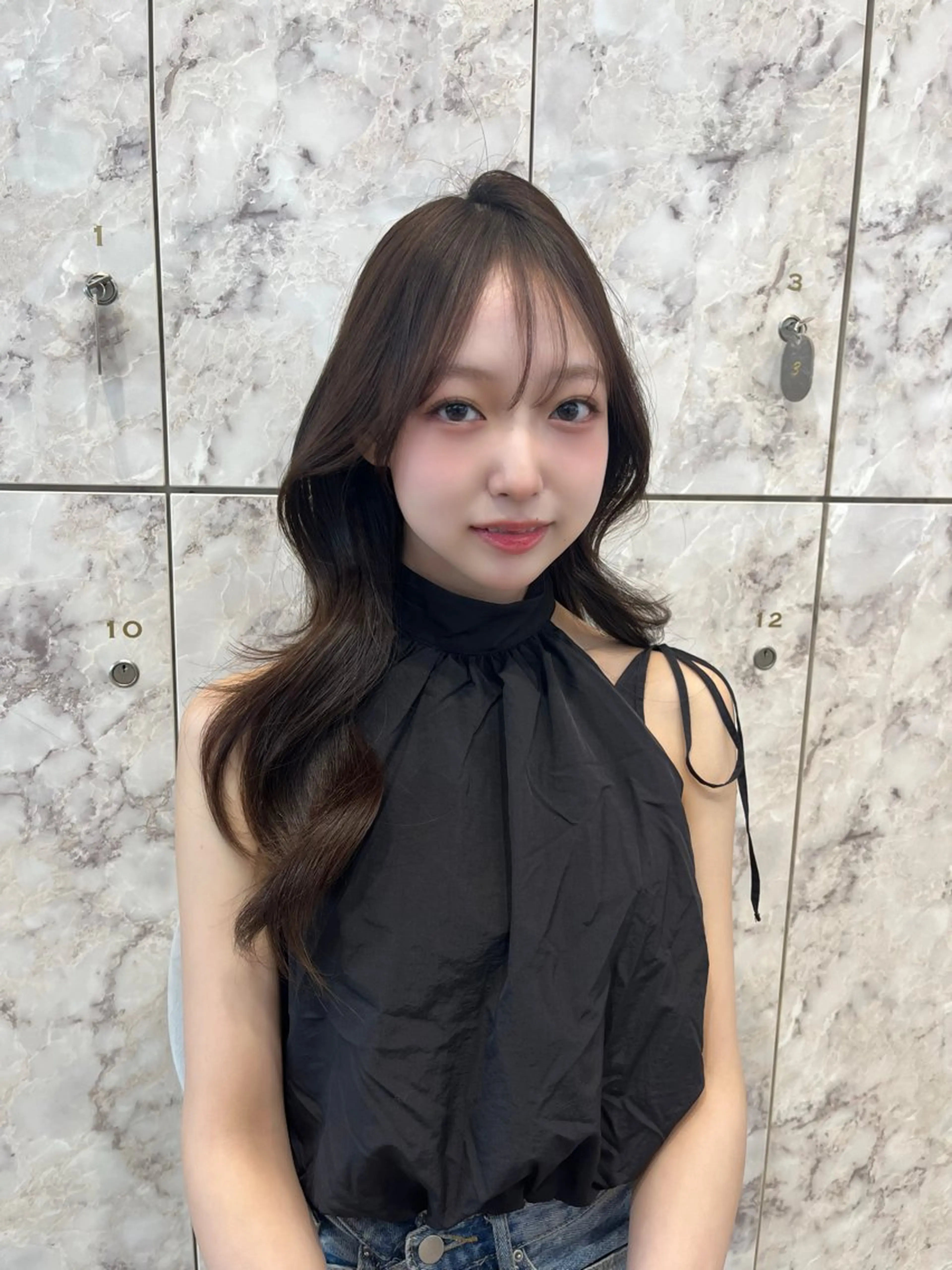 ロング レイヤーカット 新宿🤍Maiのヘアスタイル