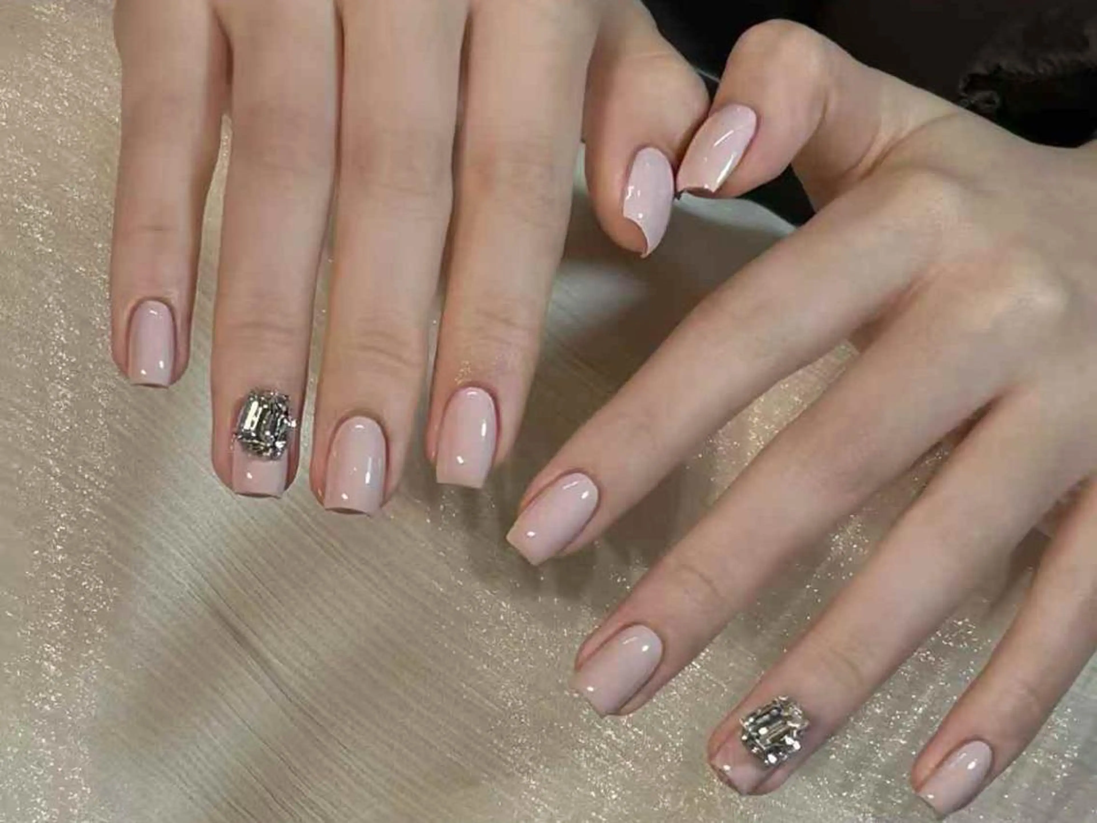 ネイル VIVIAN リサのネイルデザイン