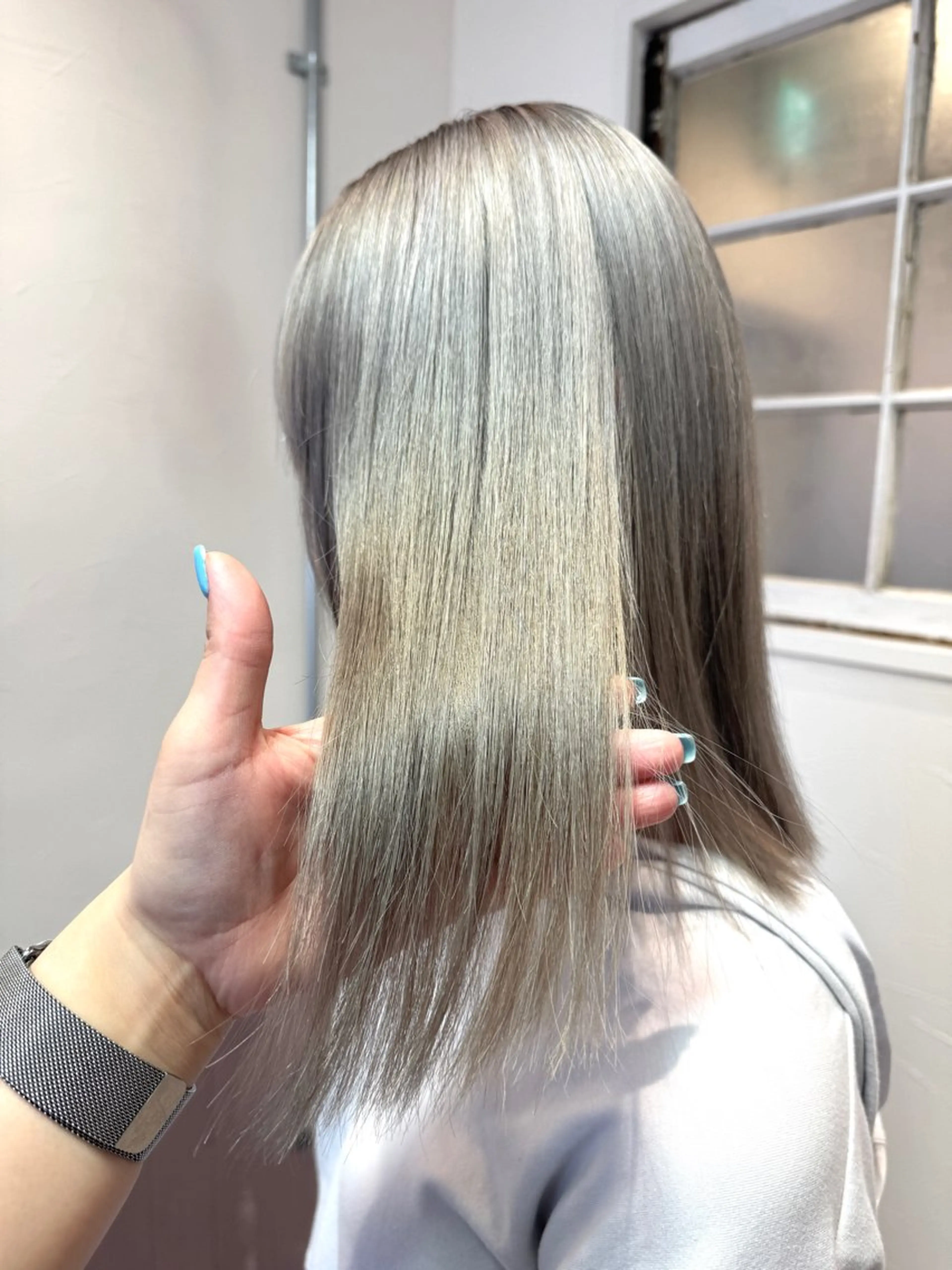 ミディアム カラー ブリーチ カット ヘアカラー 矢場町/ダブルカラー /レイヤー/アリサのヘアスタイル