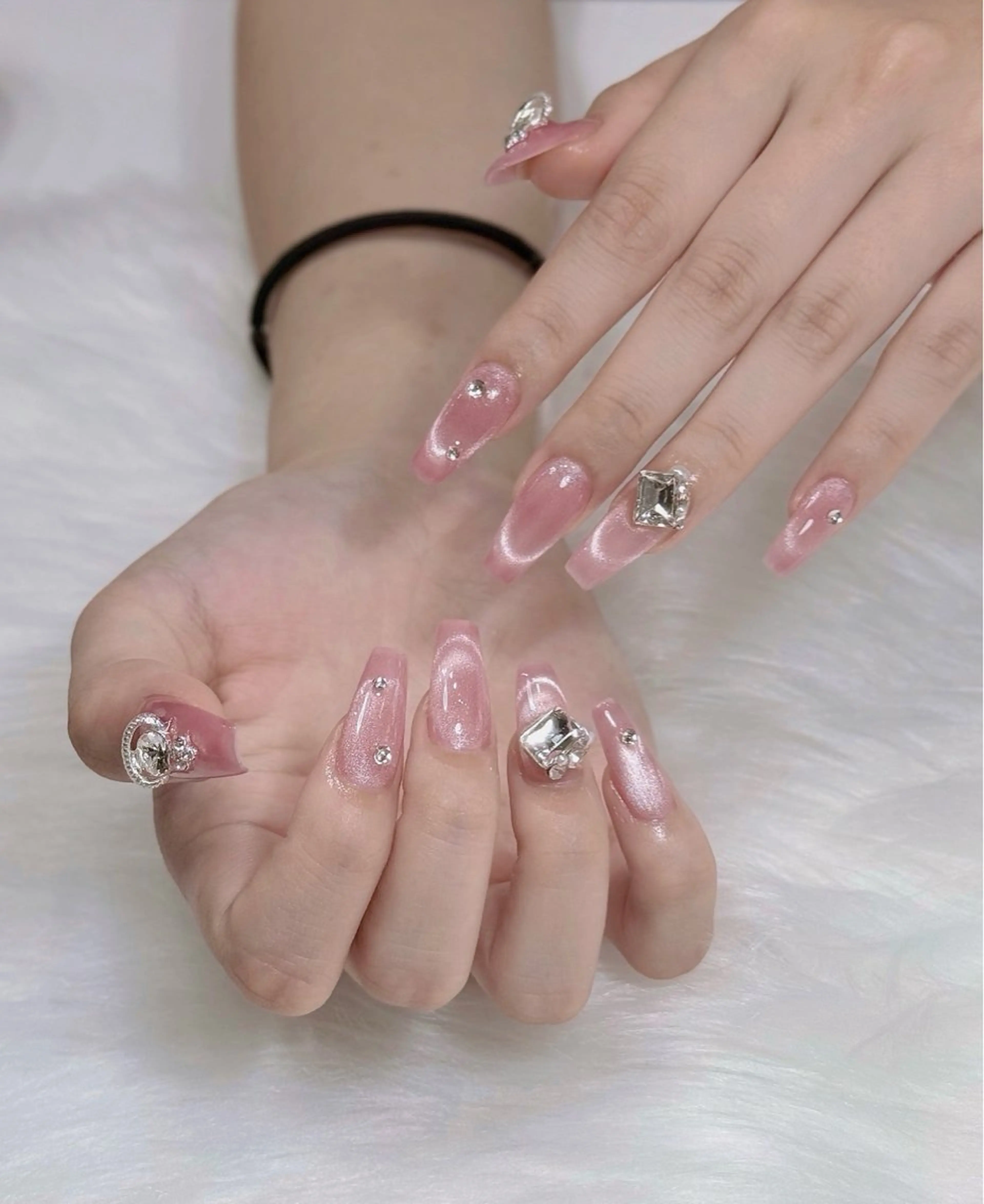 ネイル オーロラネイル チークネイル フットネイル フレンチネイル ジェルネイル ハンドネイル Nichi Nailsのネイルデザイン