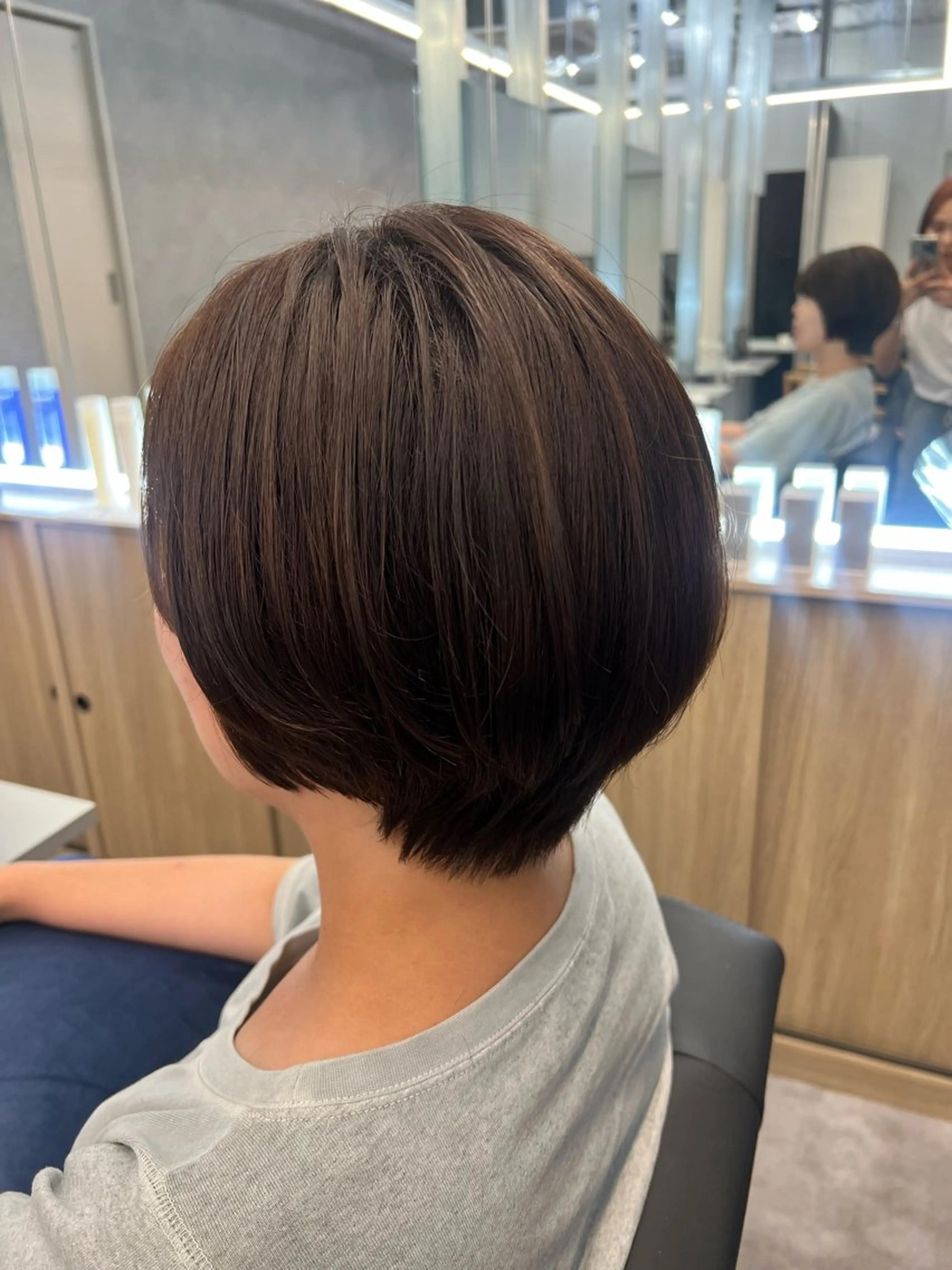 ショート カラー カット ヘアカラー トリートメント 中井 一葉のヘアスタイル