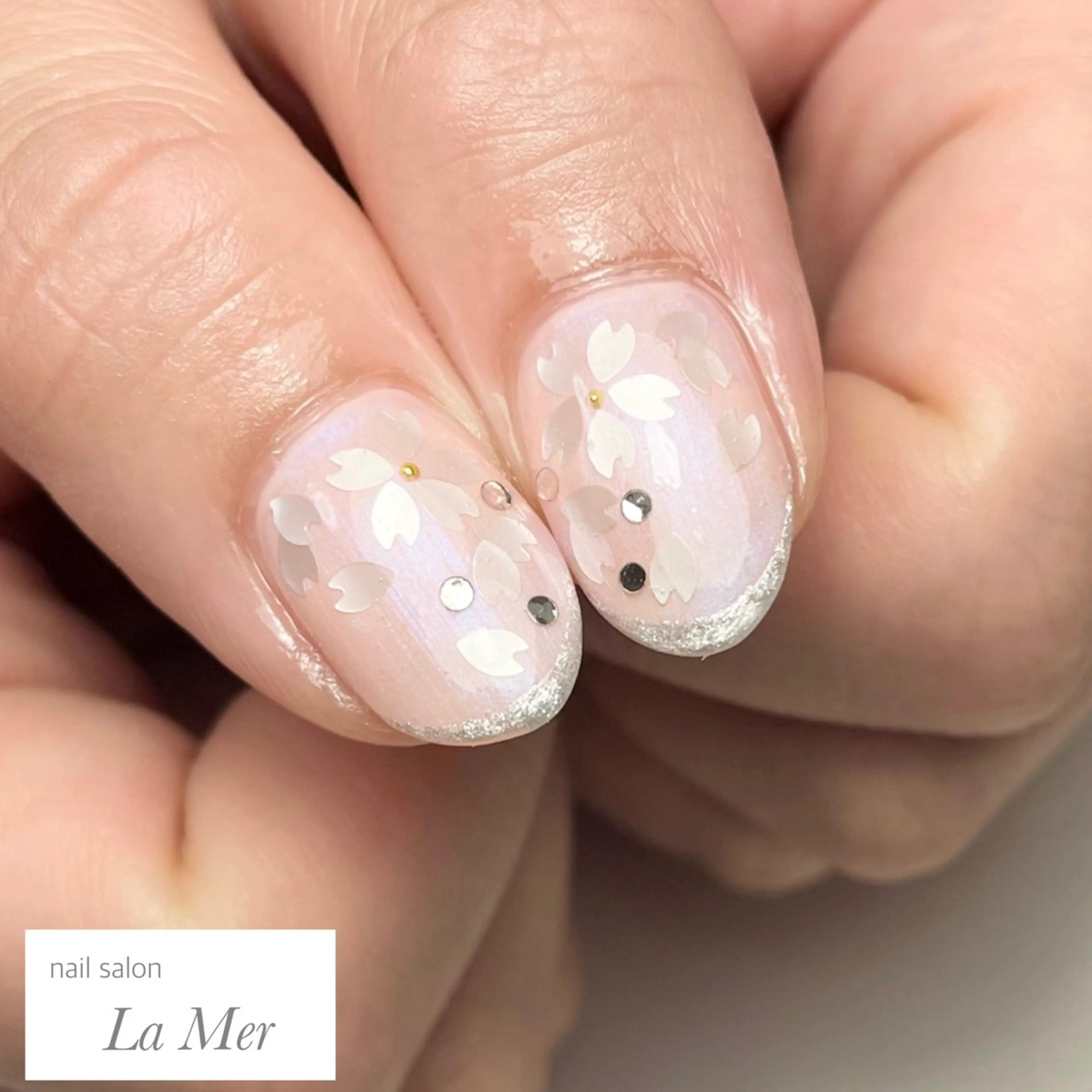 ネイル オーロラネイル 桜ネイル フラワーネイル 持ち込み ピンク nailsalon La Merのネイルデザイン