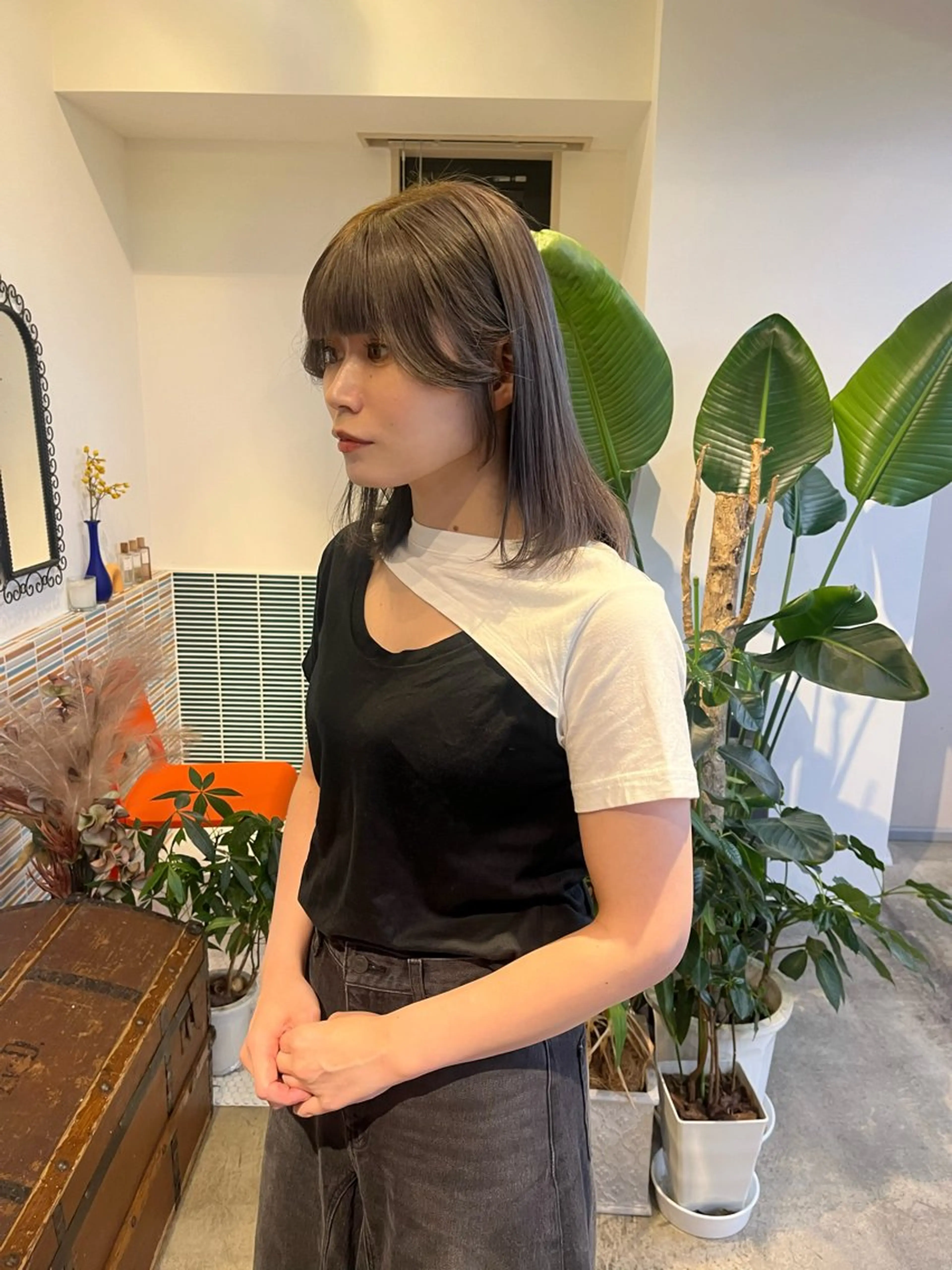 ミディアム カラー ブリーチ オリーブグレー カット ヘアカラー トリートメント 🩷ハイトーン透明感 レイヤー🩷ユリカのヘアスタイル