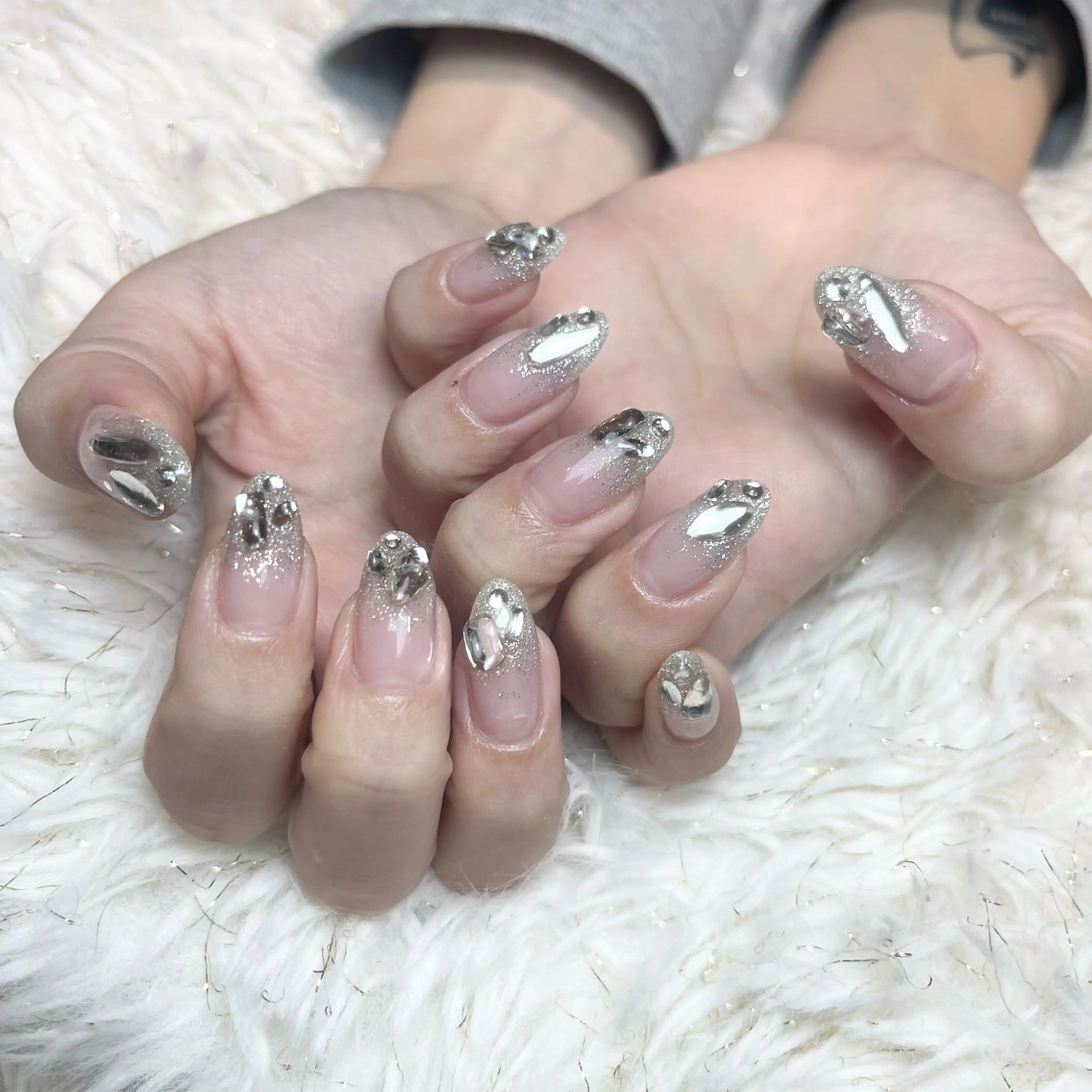 ネイル フラッシュネイル グラデーション ラメ(グリッター) ラメグラデーション salon de Tiara 碧のネイルデザイン