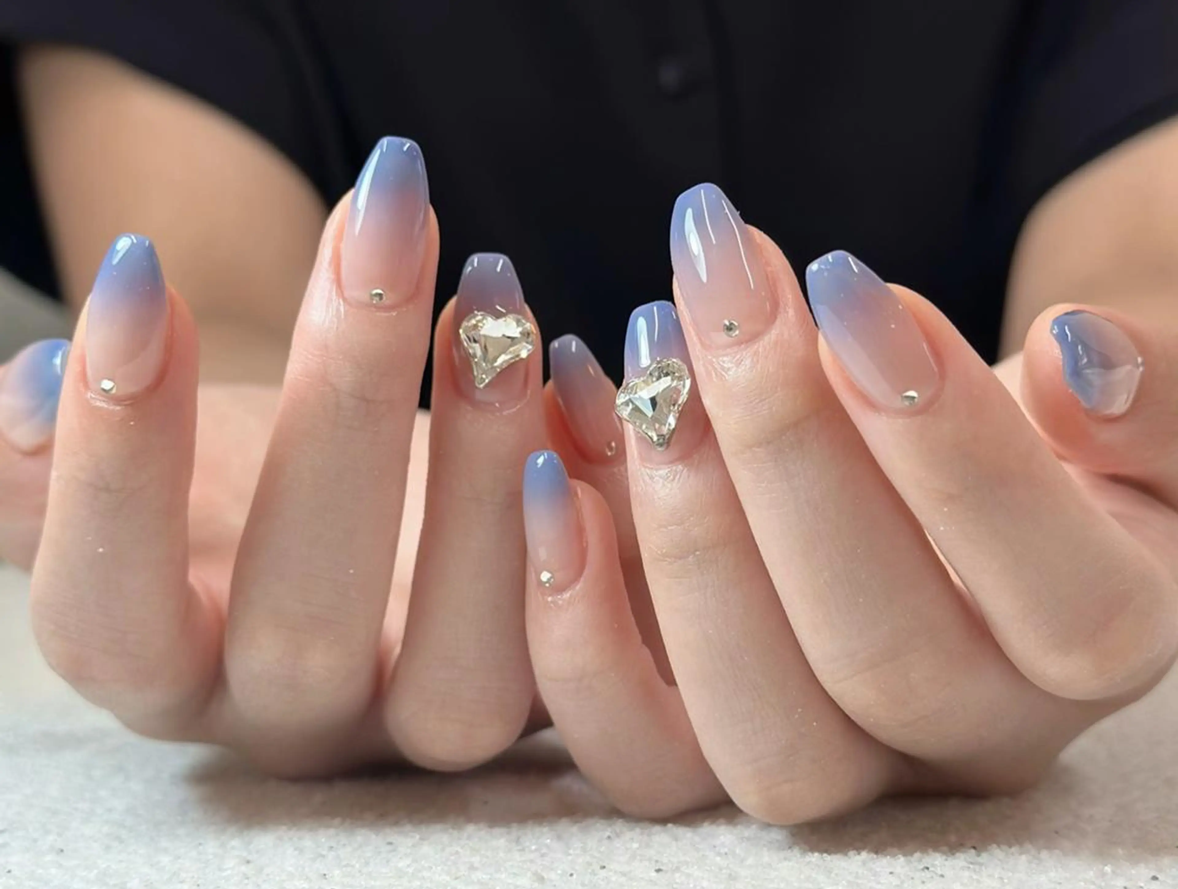 ネイル フットネイル ジェルネイル マグネットネイル 持ち込み ワンカラーネイル ハンドネイル NAILS168 新大久保店のネイルデザイン