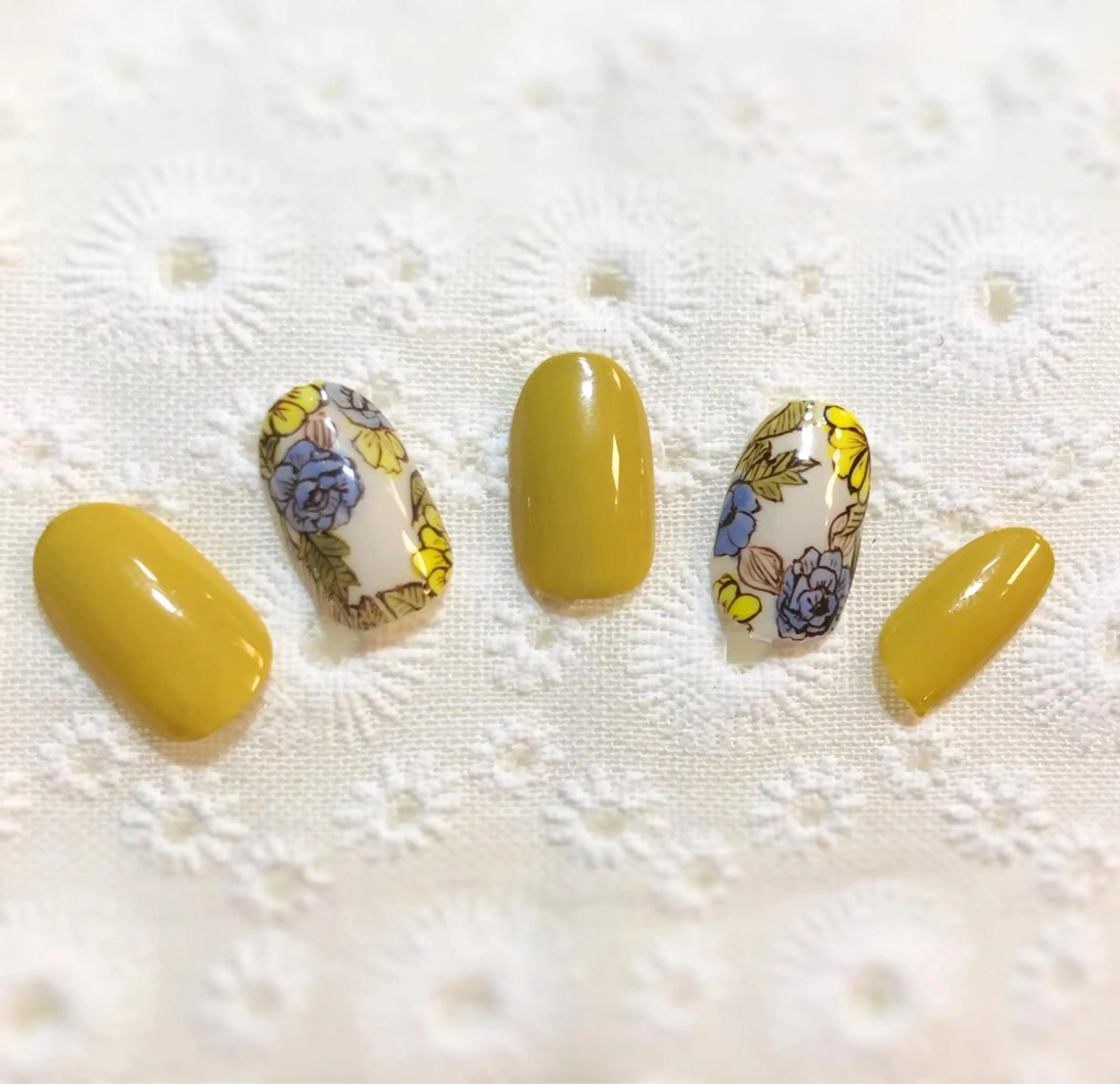 ネイル アートネイル ハンドネイル ショートネイル 森のさんぽ道のネイルデザイン