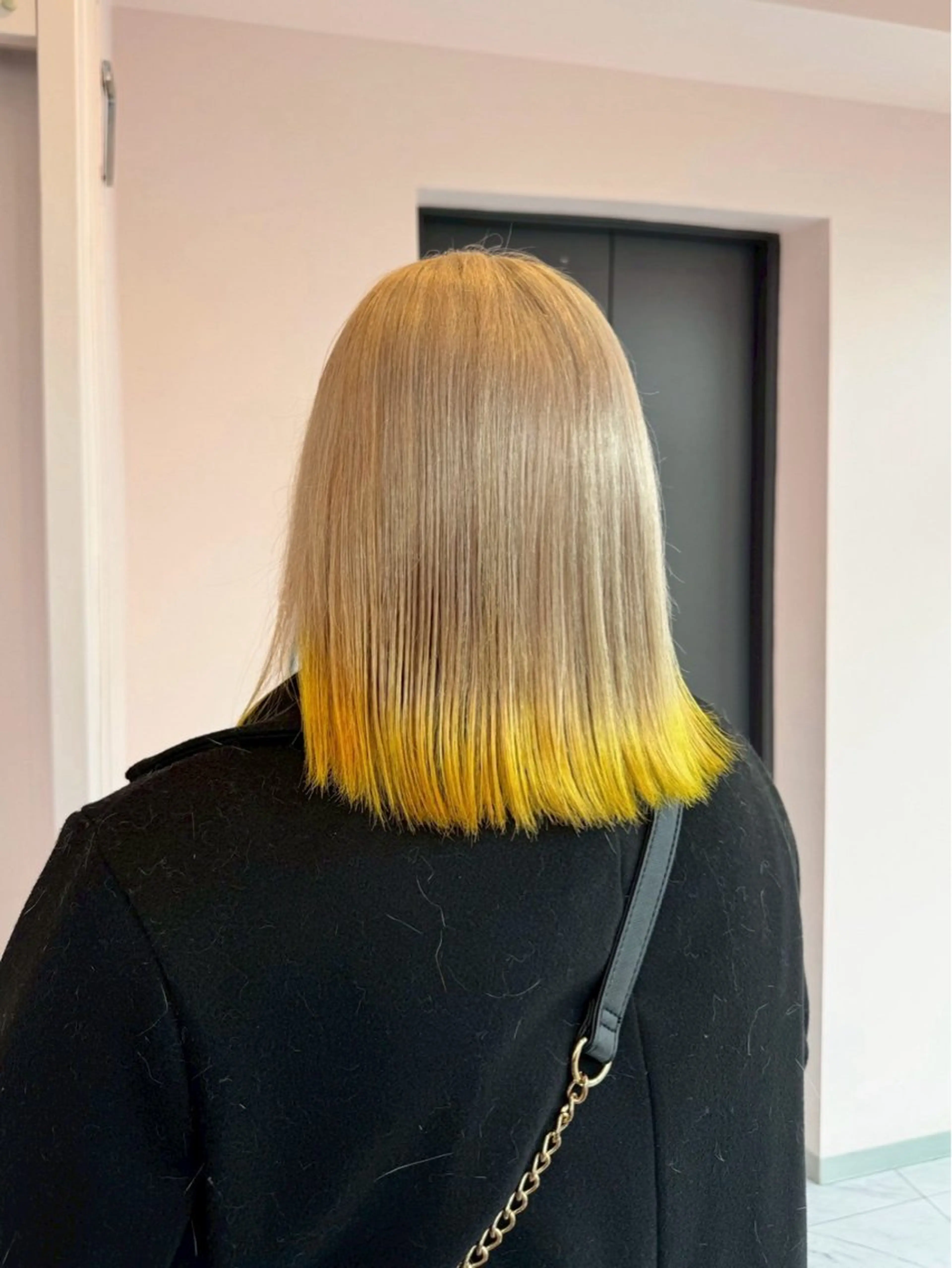 【全頭にはまだ勇気が出ない方‼️グラデーションカラー♥️】ダブルカラー(ブリーチ1回込)➕2stepトリートメント🫧の写真