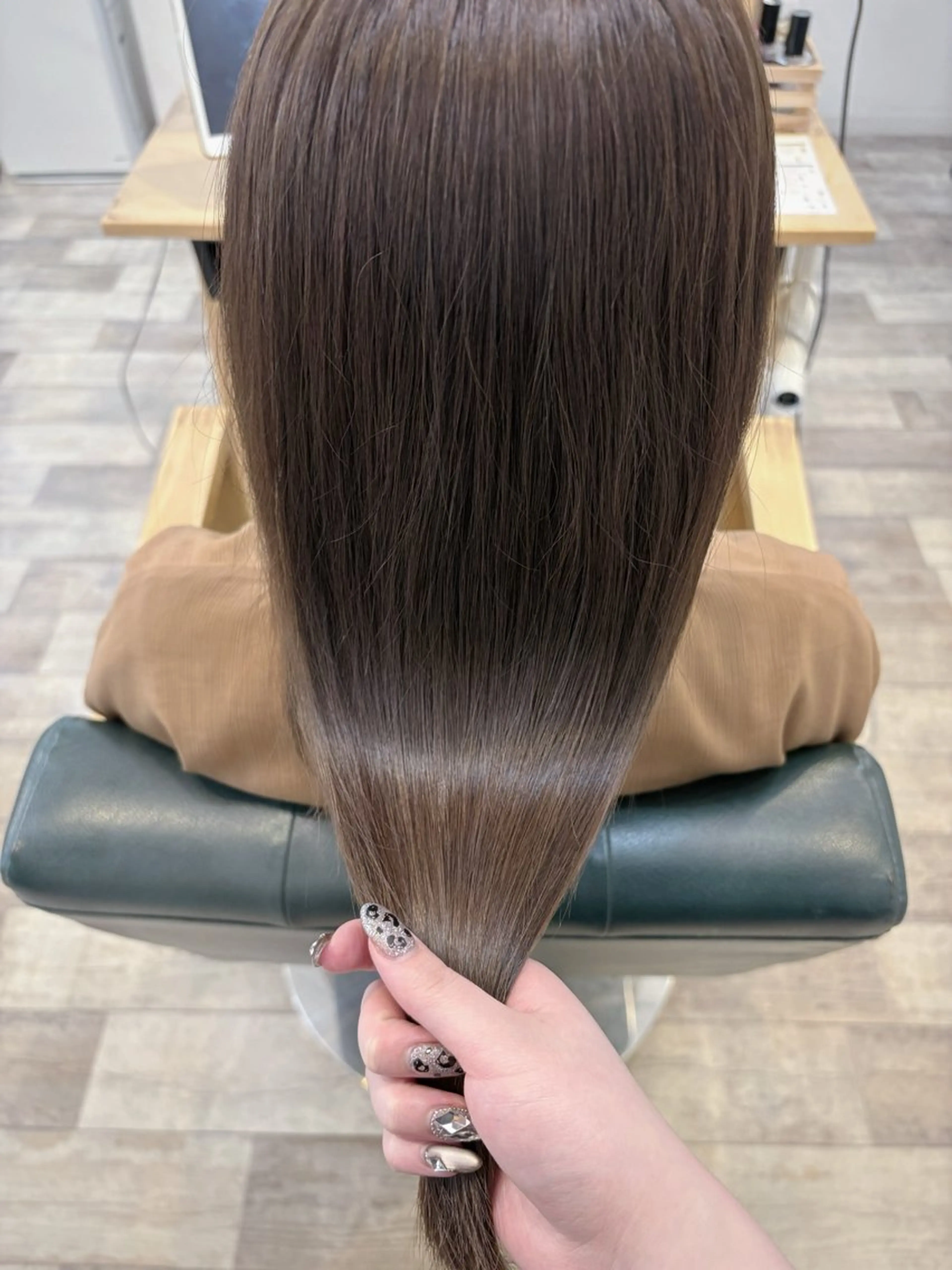 ロング 縮毛矯正 うる艶カラー/韓国風 折戸光希のヘアスタイル