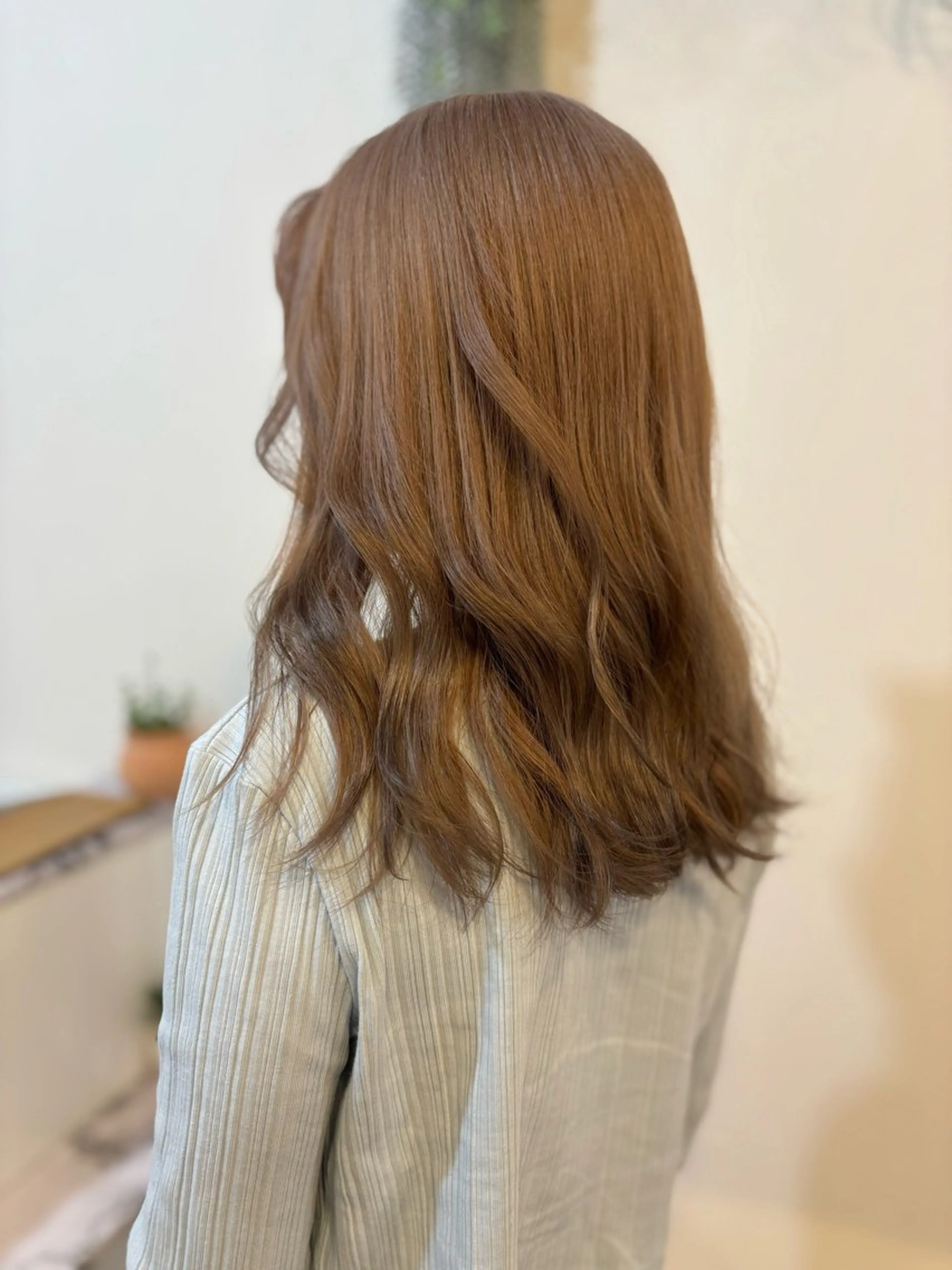 ミディアム カラー ベージュカラー ブリーチ ヘアカラー Sherry/R 三川町　山本なつみのヘアスタイル