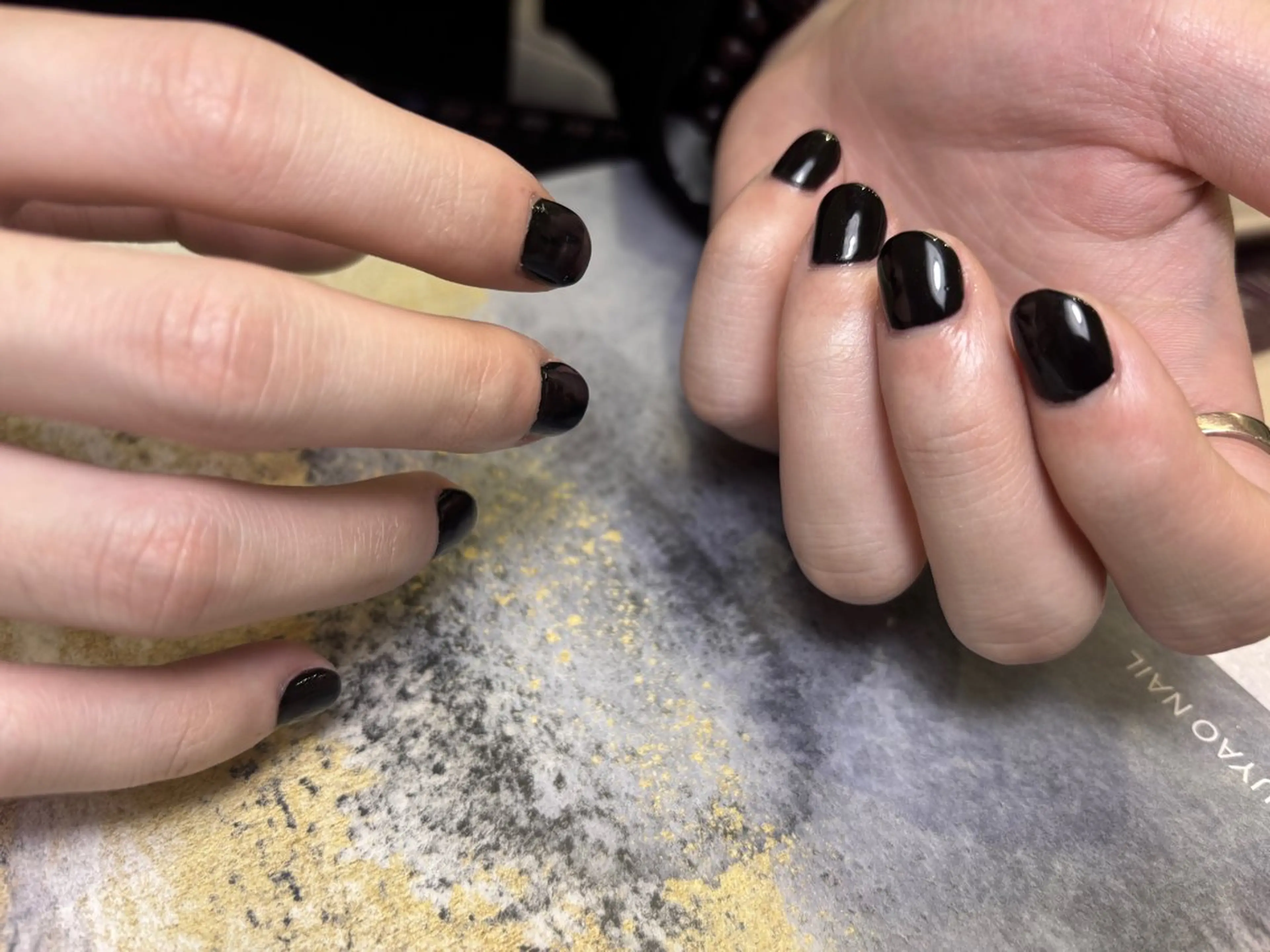 ネイル ハンドネイル キン グミのネイルデザイン