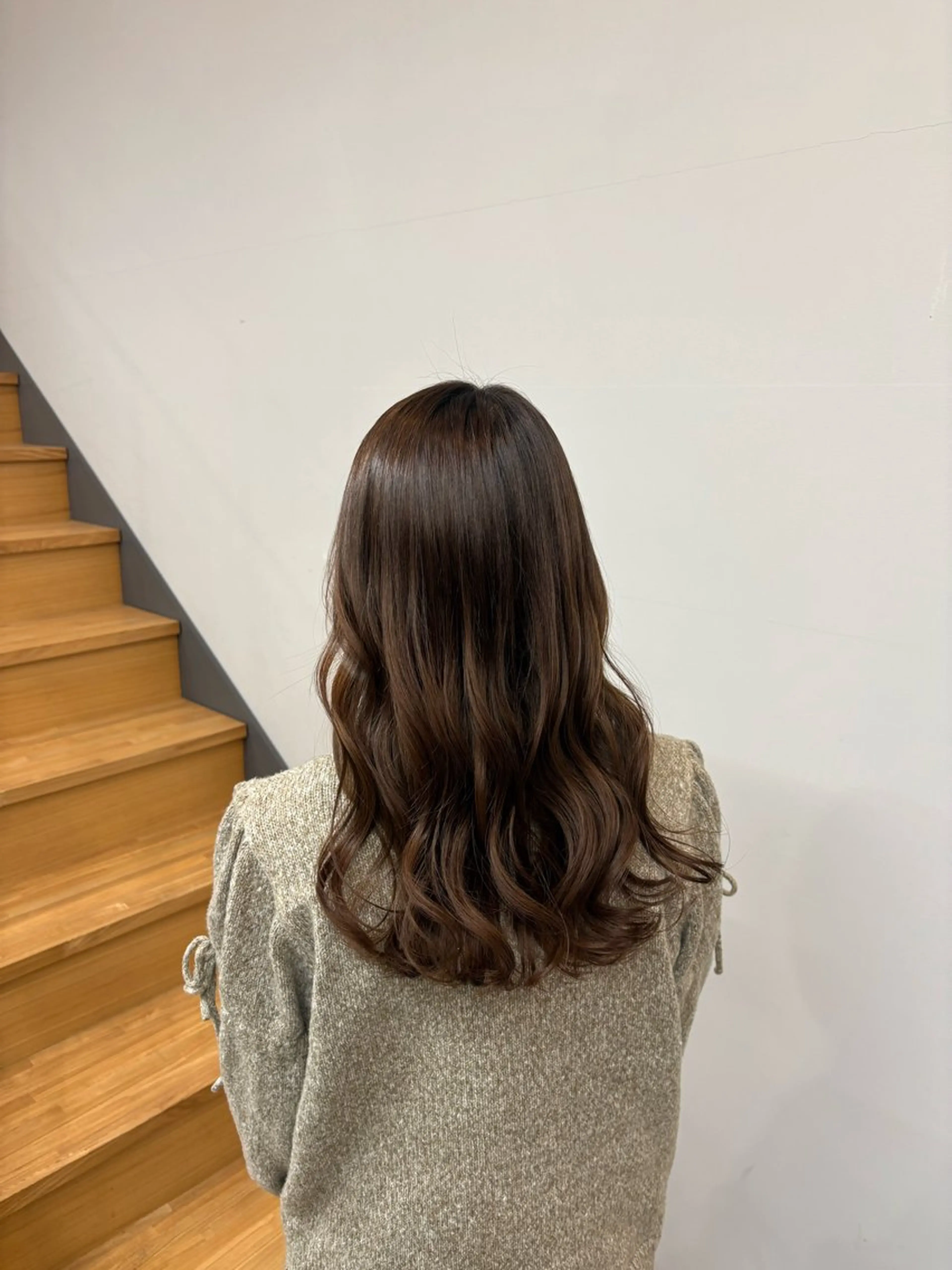 セミロング カット トリートメント 坂 美来乃のヘアスタイル