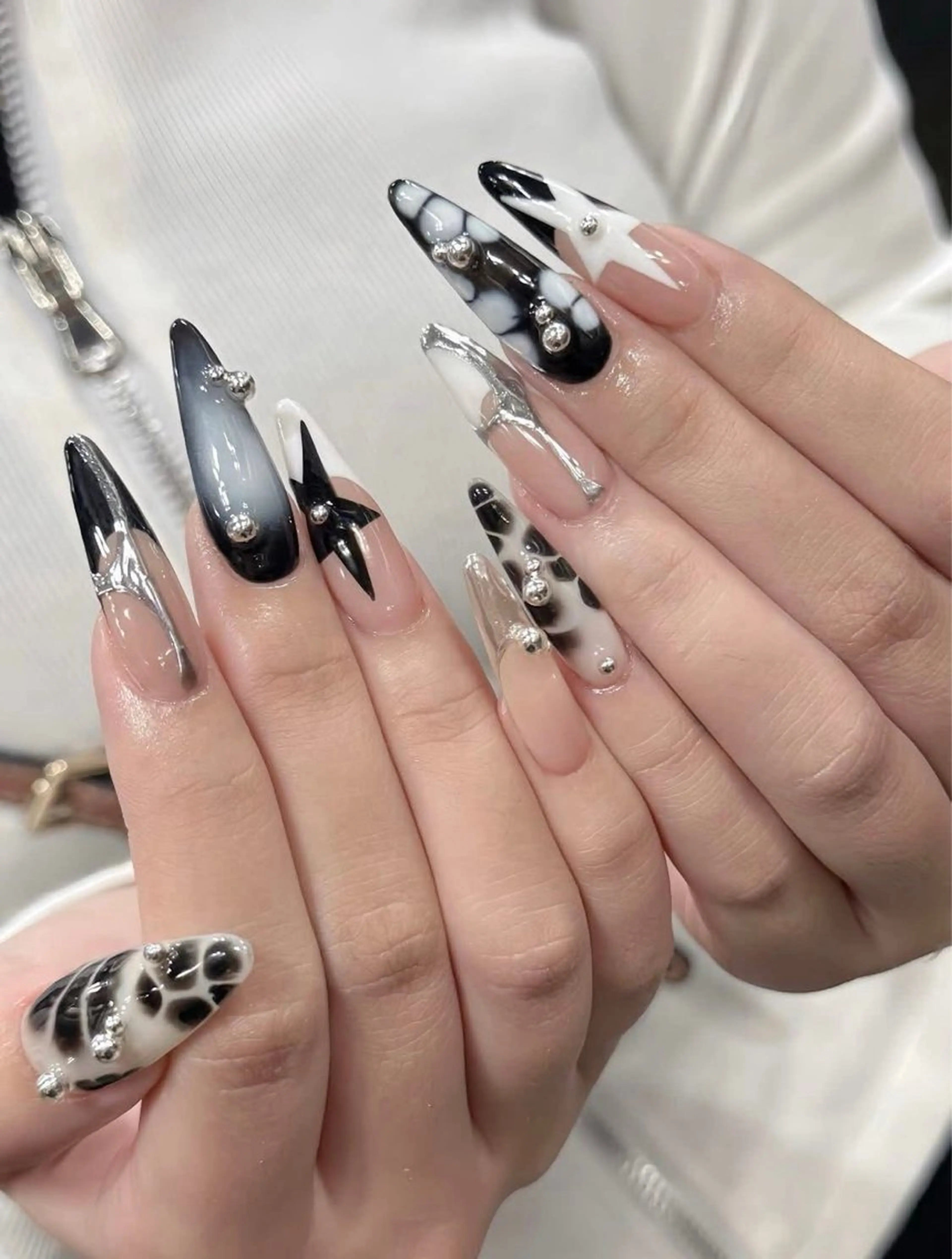 ネイル ハンドネイル T.Lee Nail Lilyのネイルデザイン