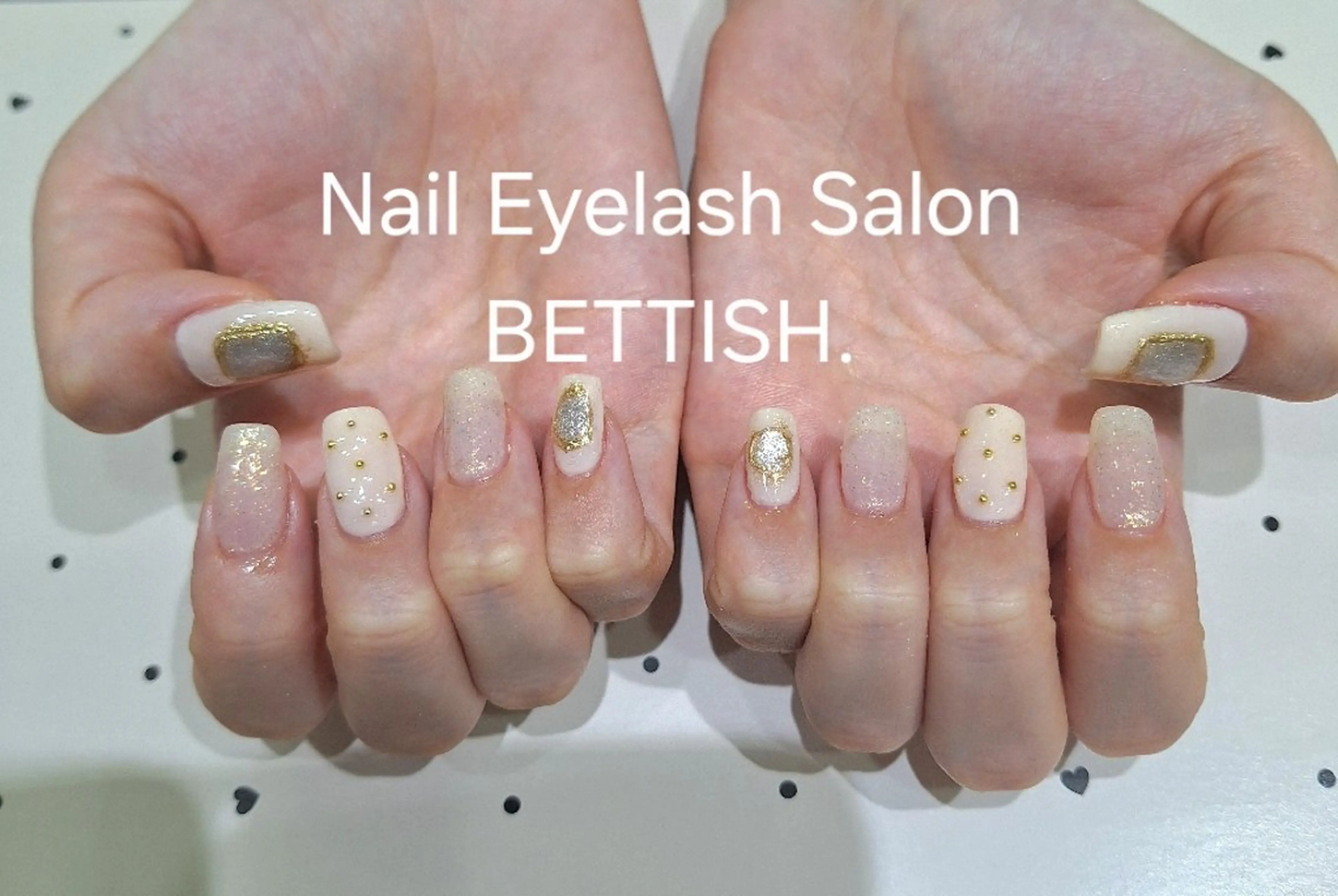 ネイル ホワイト BETTISH AIRIのネイルデザイン