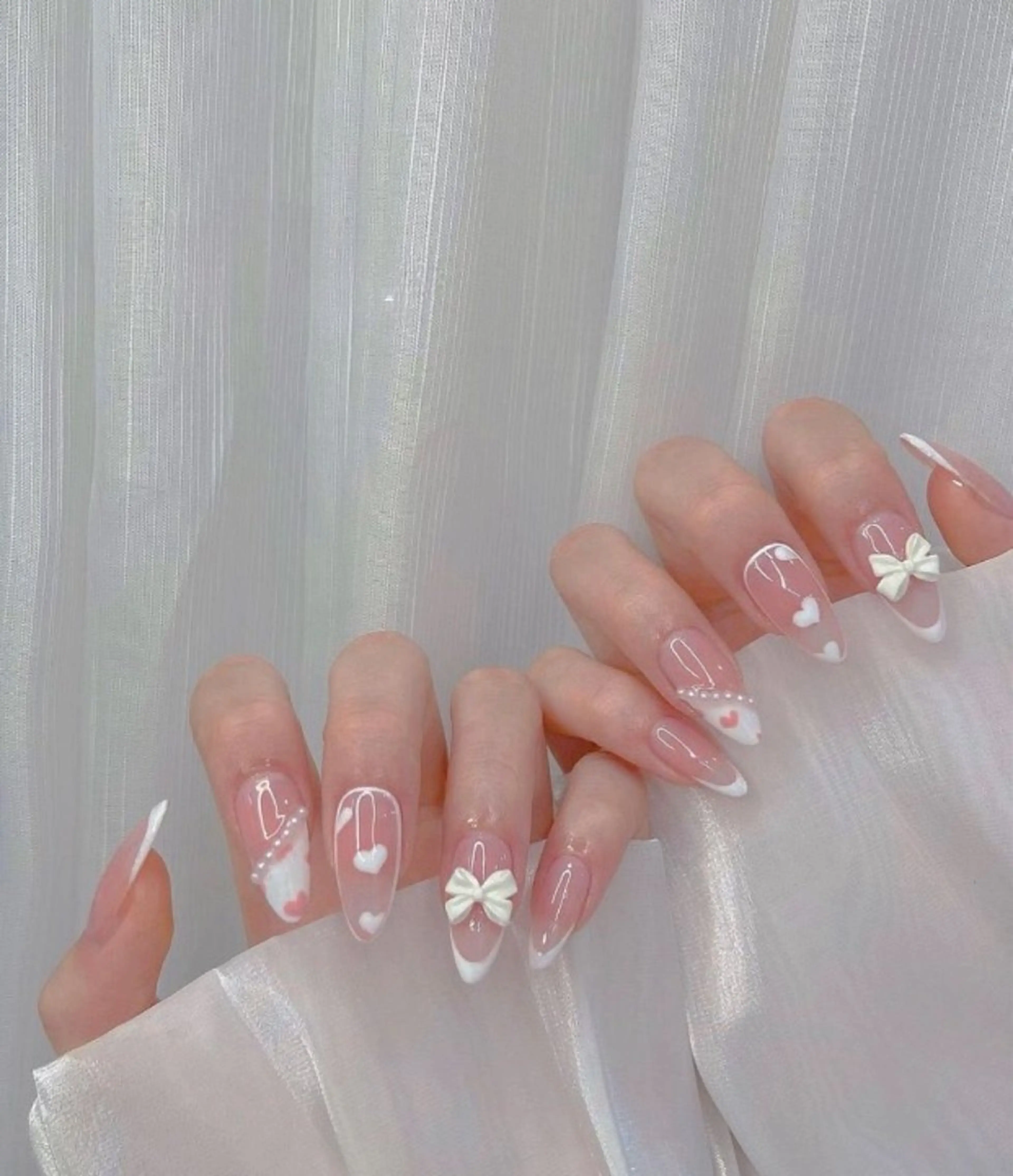 カラー グラデーションカラー ピンクカラー ハンドネイル AIN Nailのネイルデザイン