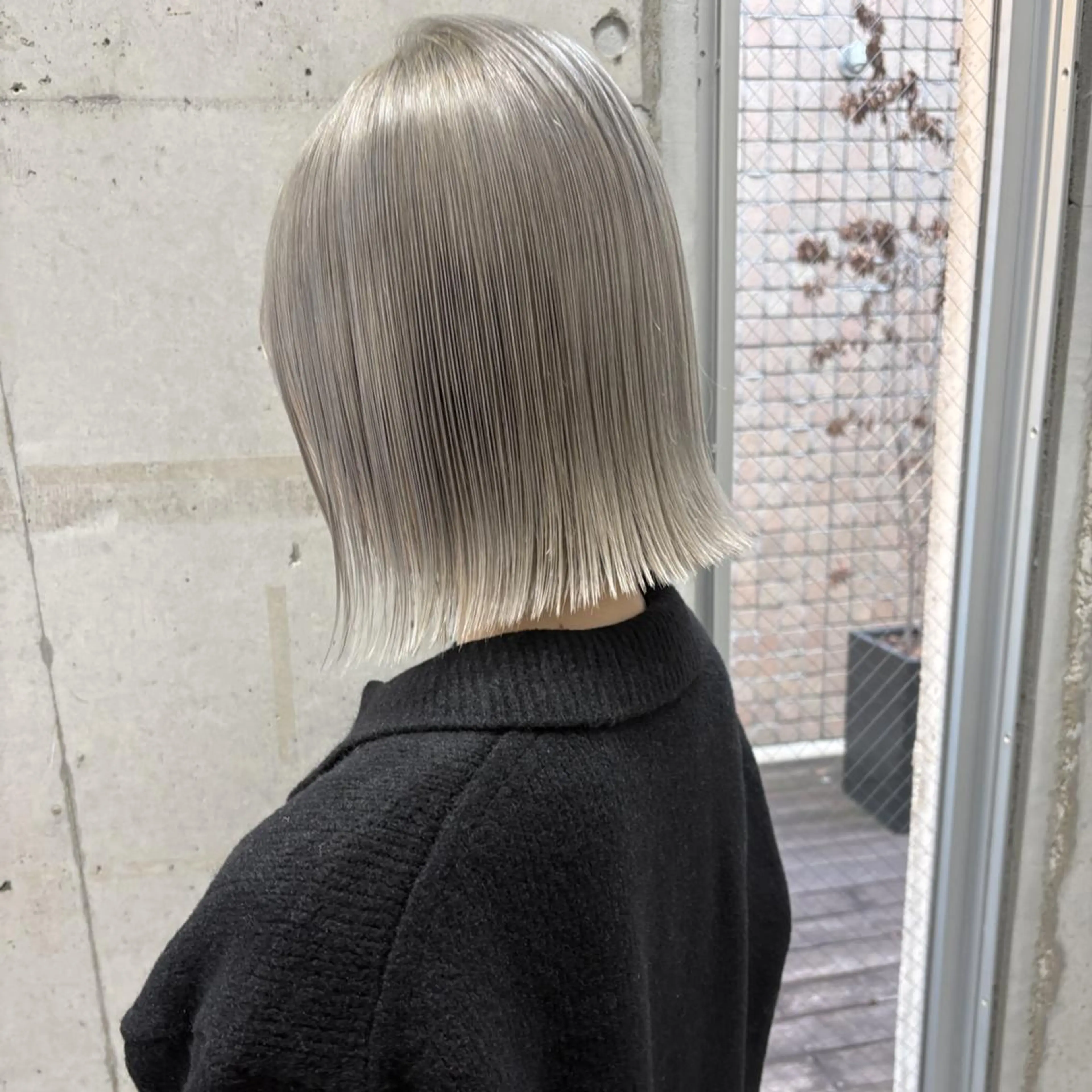 カラー ミディアム ブリーチ ケアブリーチ ハイトーンカラー シルバー ホワイトシルバー ヘアカラー トリートメント ハイトーン😺艶 ✨ブリーチ✨透明感のヘアスタイル