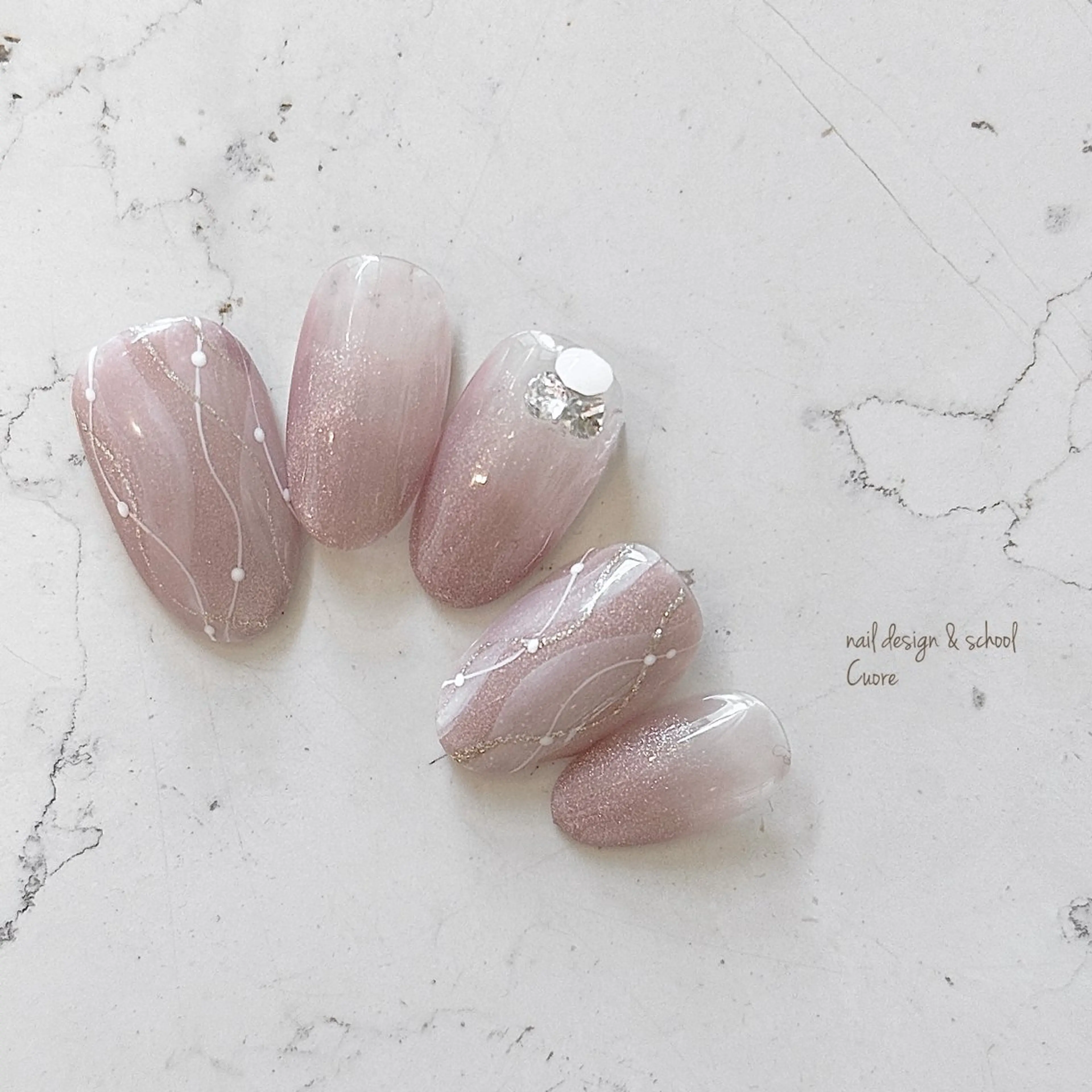 ネイル アートネイル ハート バレンタイン Cuore谷岡紗妃/ 宮崎台のネイルデザイン