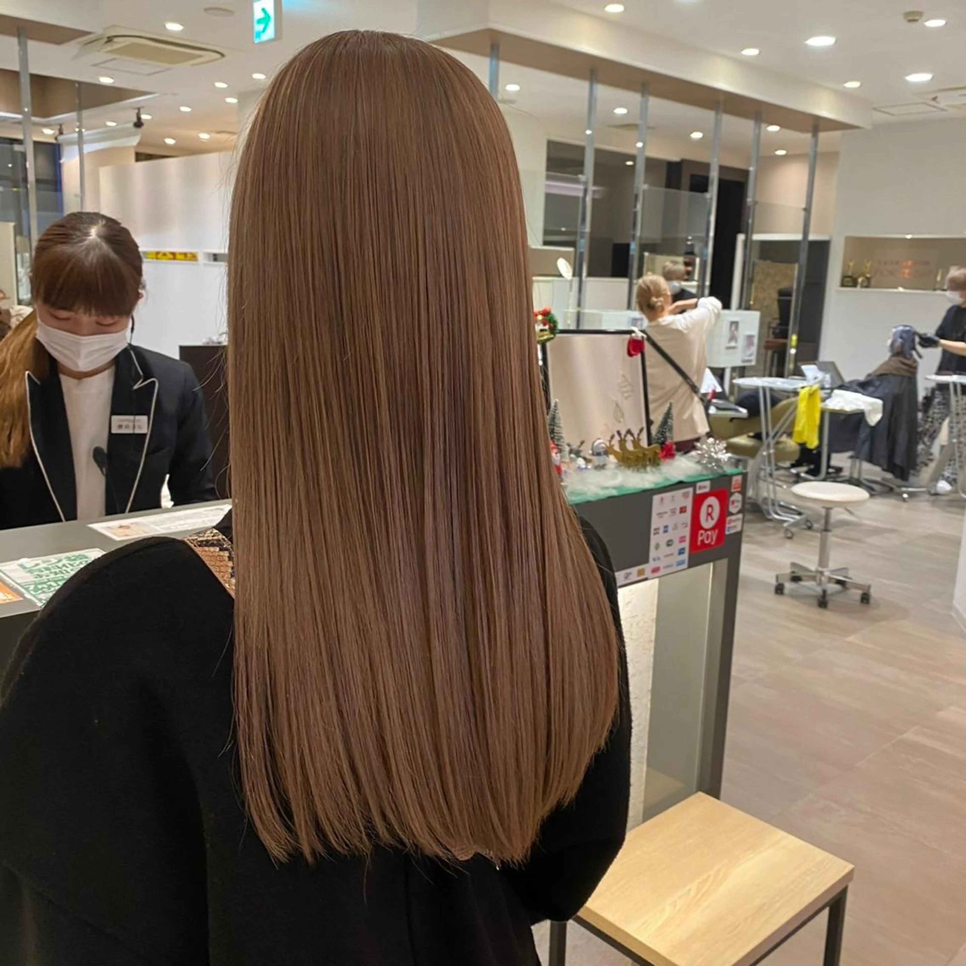 カラー 🕯透明感カラー／ 似合わせレイヤー🎀のヘアスタイル