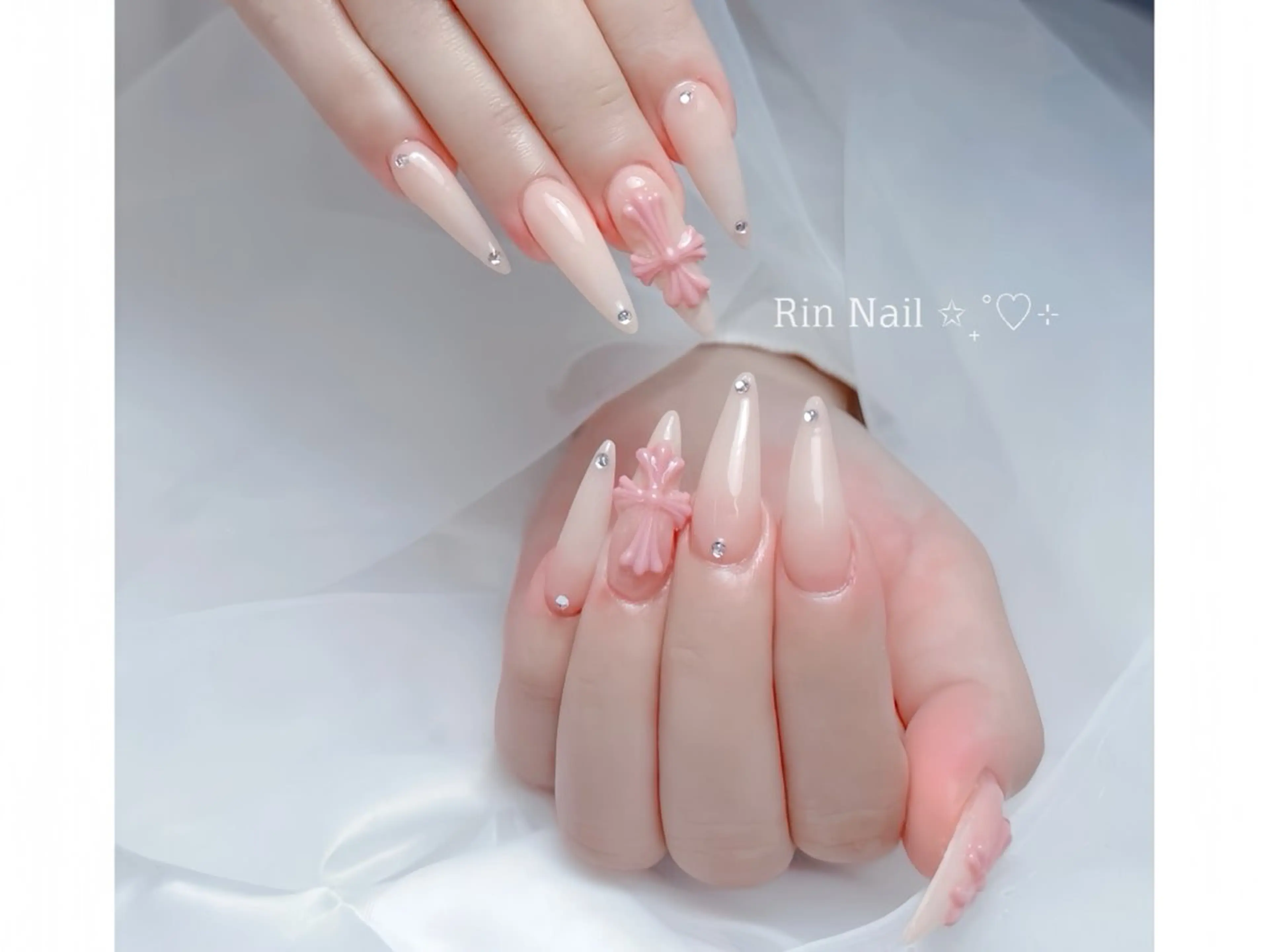 ネイル オーロラネイル ジェルネイル 韓国ネイル ロングネイル マグネットネイル ハンドネイル Rin Nail Shinokuboのネイルデザイン