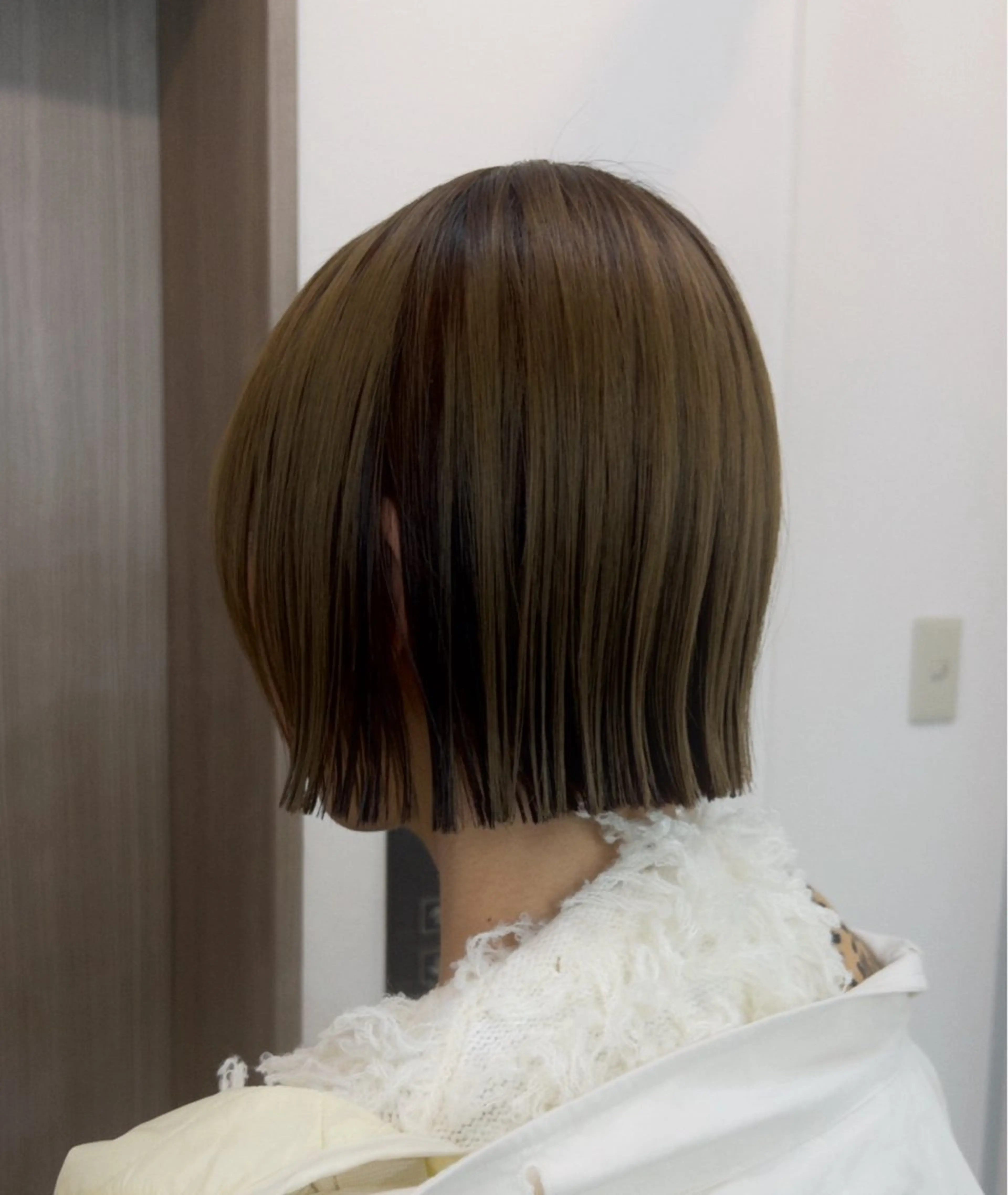 ショート カット tiel 小山莉々のヘアスタイル