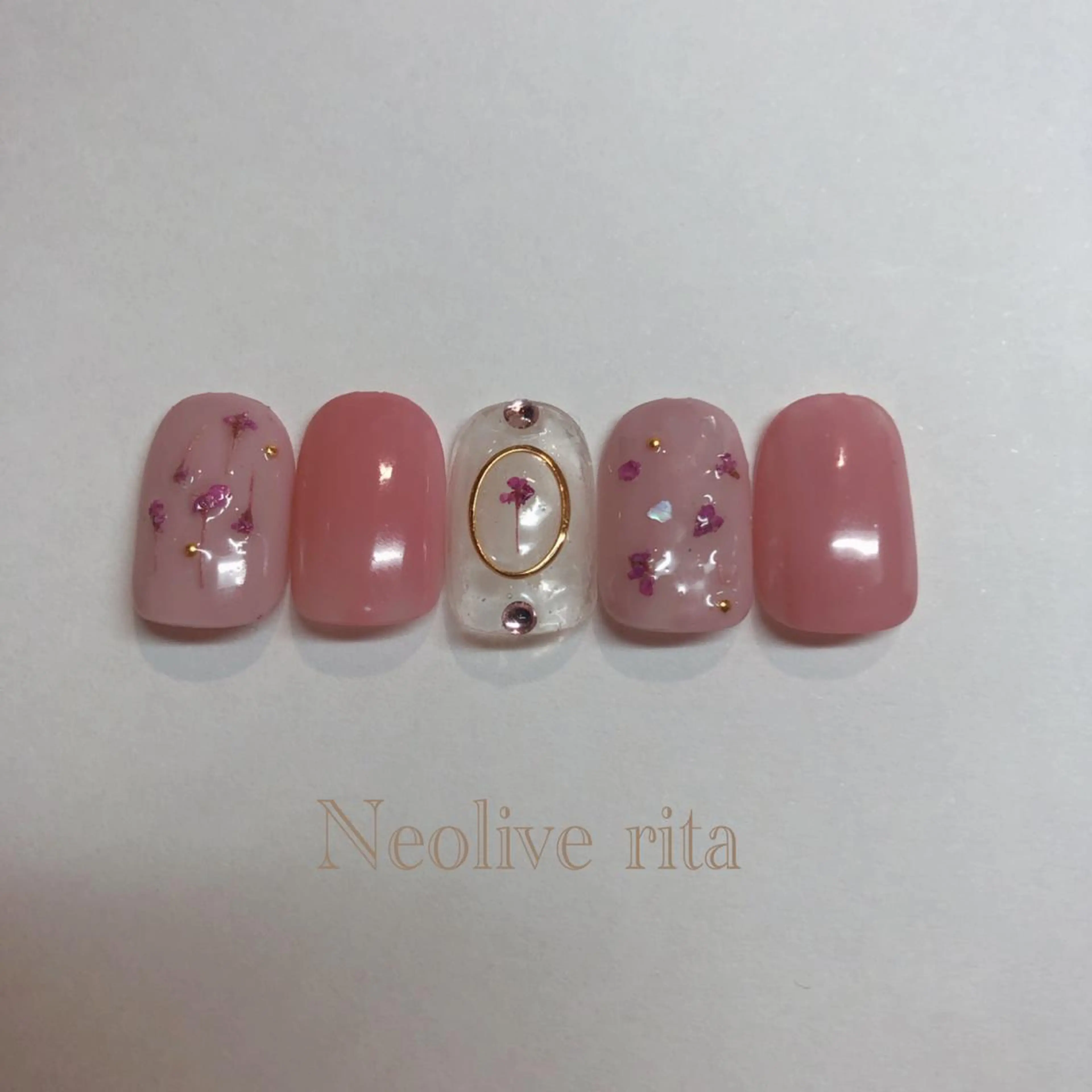 ネイル 原 麻耶のヘアスタイル