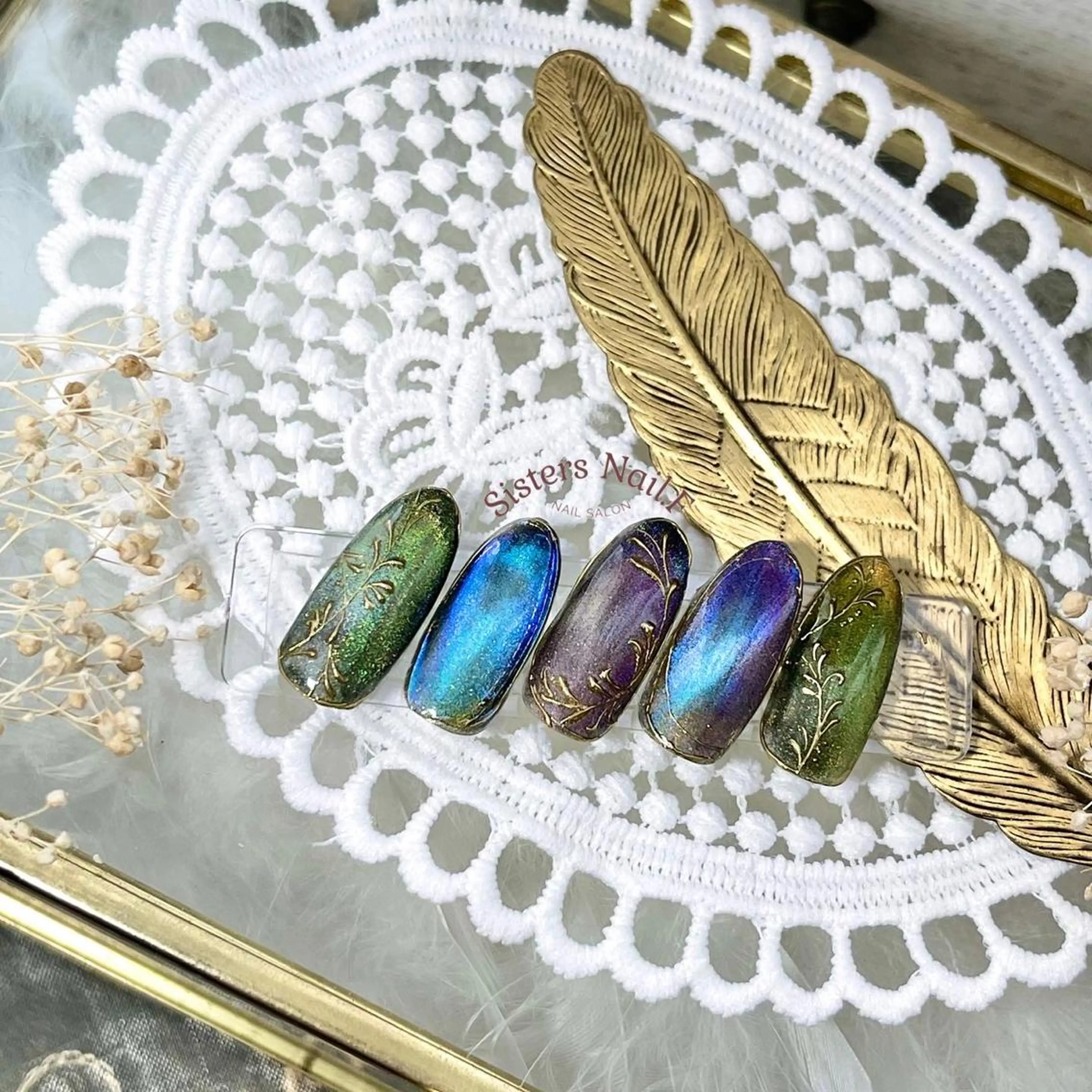 ネイル アートネイル オーロラネイル ジェルネイル ゴールド ラメ(グリッター) sisters nail.fのネイルデザイン