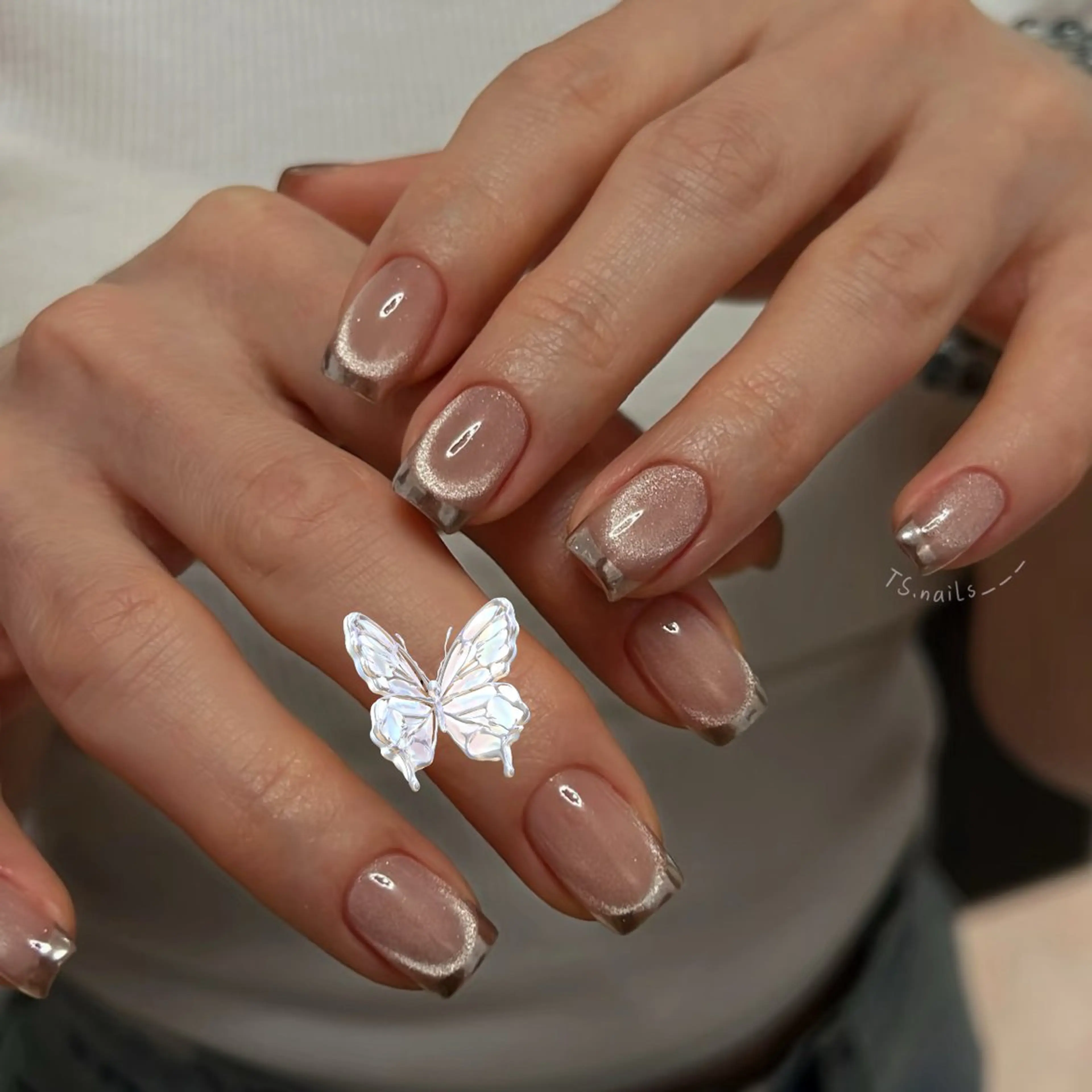 ネイル キラキラネイル マグネットネイル 持ち込み オフィスネイル シンプルネイル ハンドネイル フットネイル ハンドケア TS. nails___のネイルデザイン