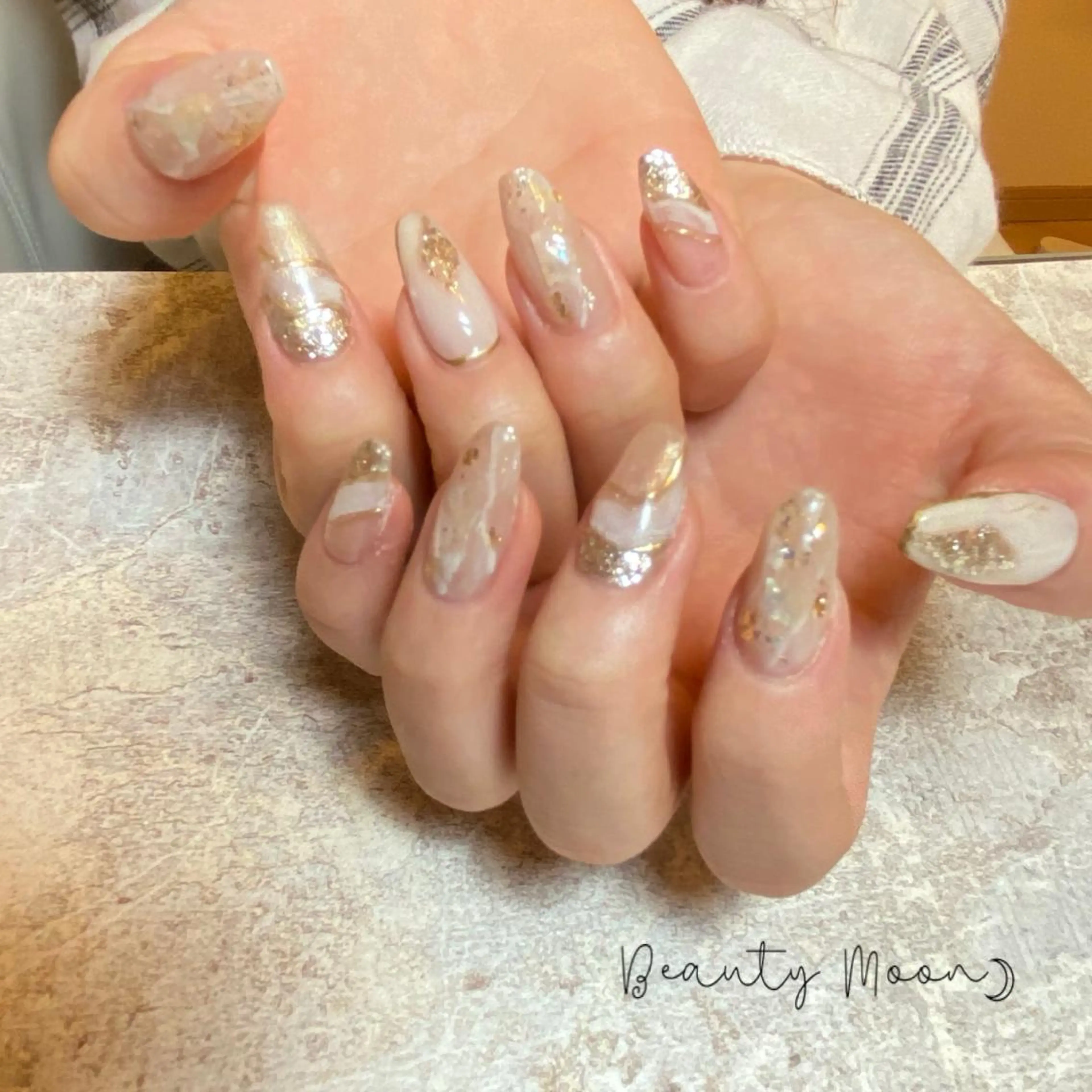 ネイル アートネイル ハート ミラーネイル 持ち込み ニュアンスネイル beauty ☪︎moonのネイルデザイン