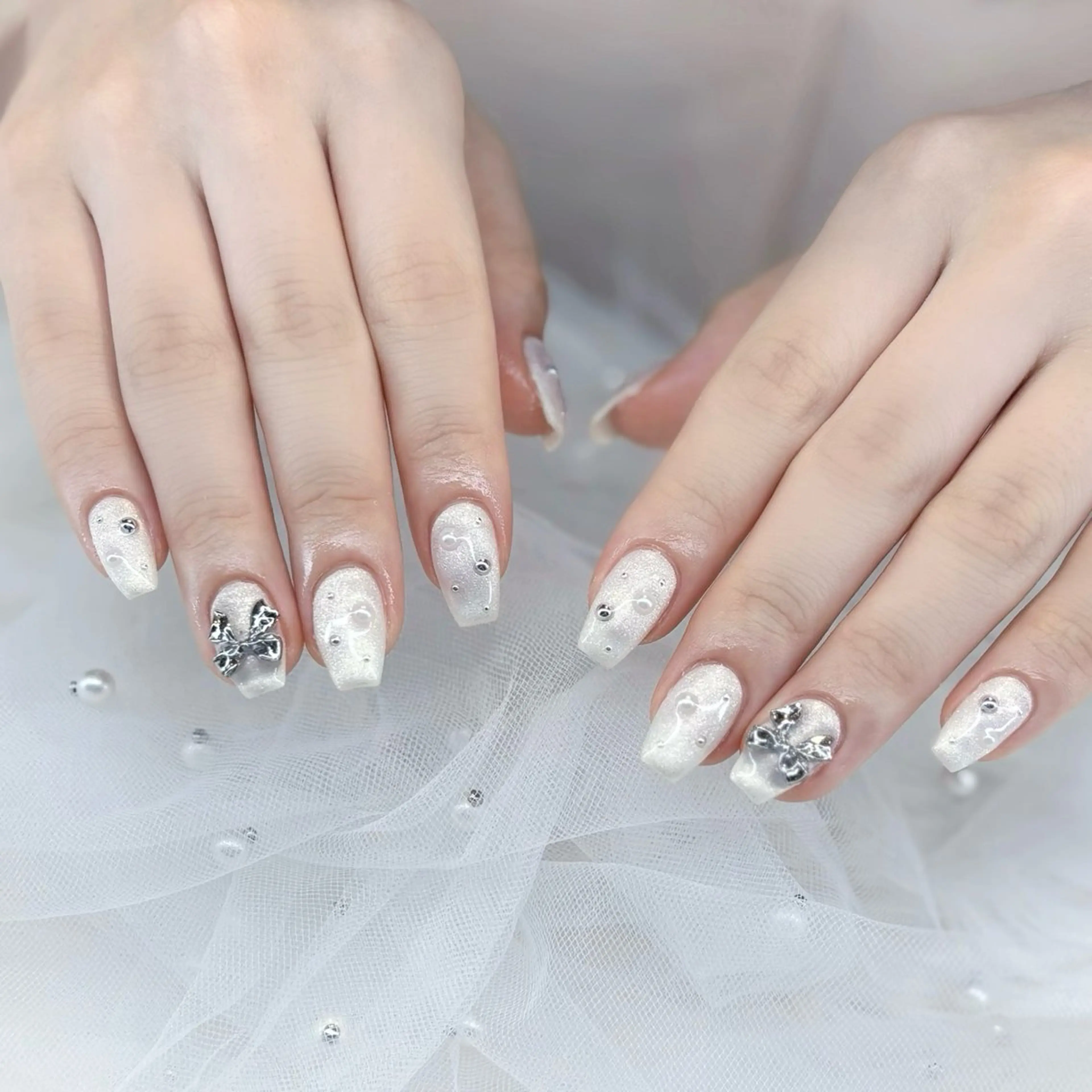 ネイル キラキラネイル 韓国ネイル リボン ワンホンネイル Keli Nail 難波のネイルデザイン