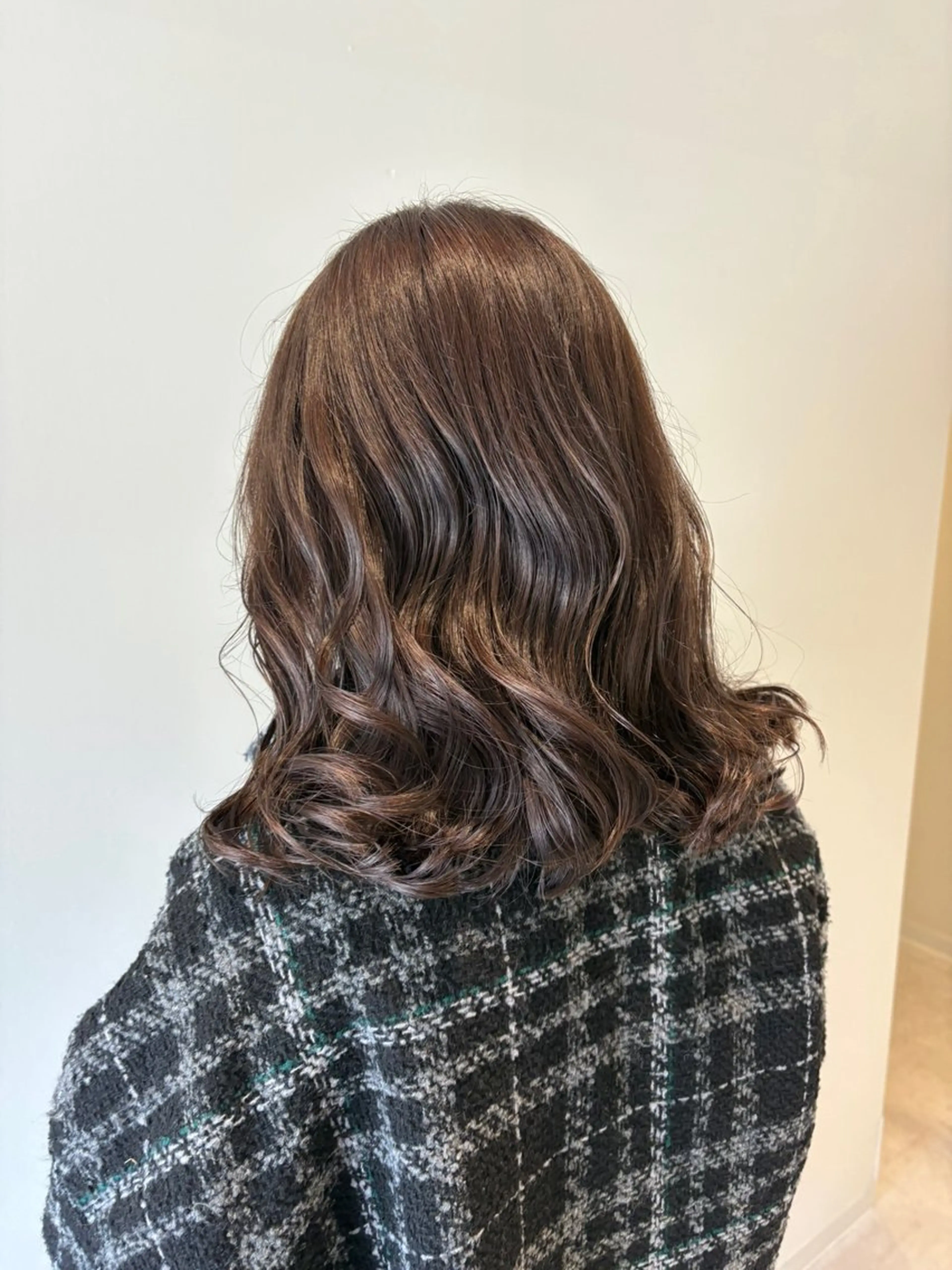 ミディアム カラー ブラウンカラー DEEokazaki sae.Aのヘアスタイル