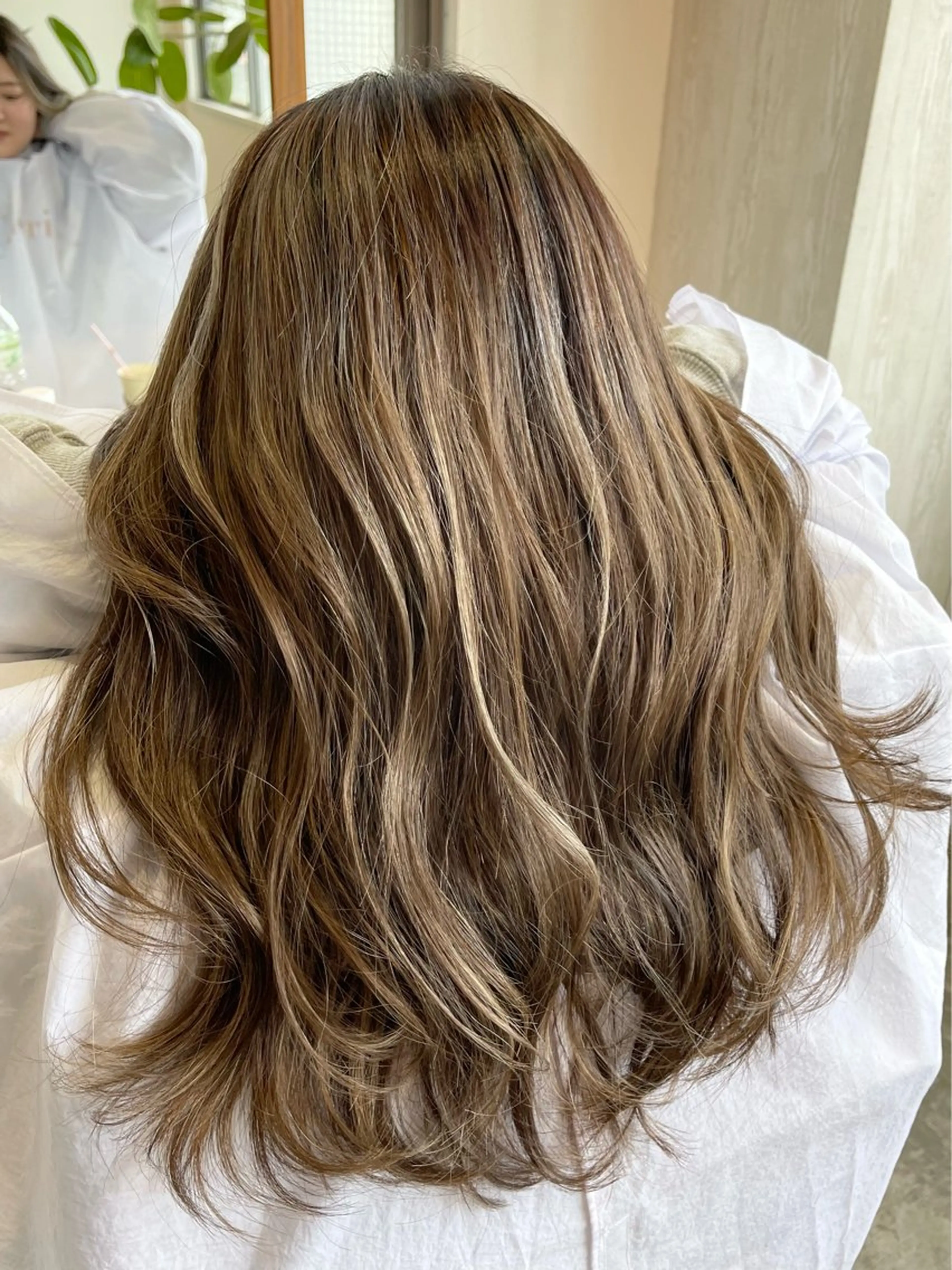 ミディアム カット ヘアカラー トリートメント Che'ri所属・海外レイヤー/ レイヤーカット/和田のヘアスタイル