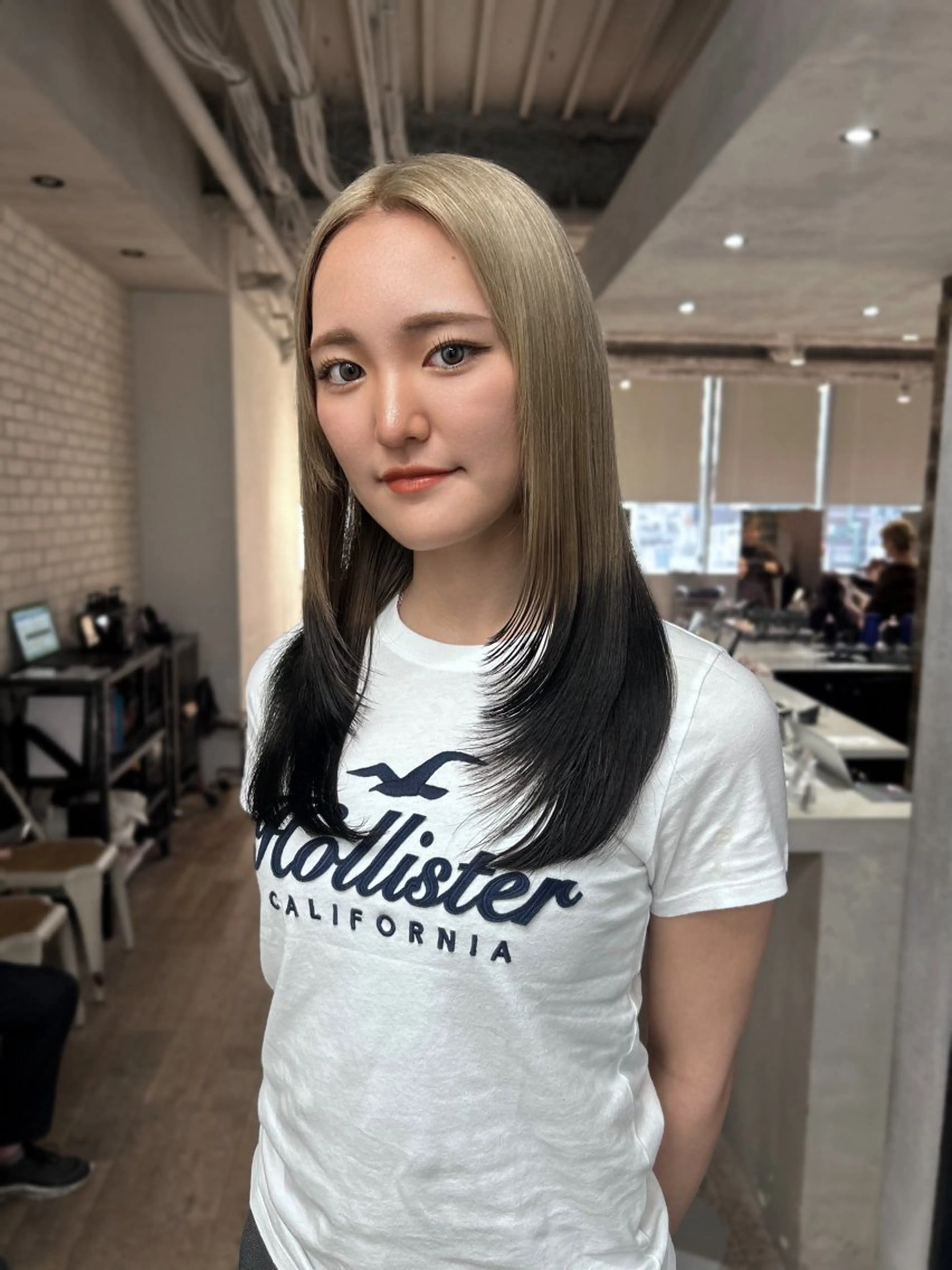 ロング レイヤーカット ALBUM所属・Hinata🛸 ハイトーン美容師のヘアスタイル