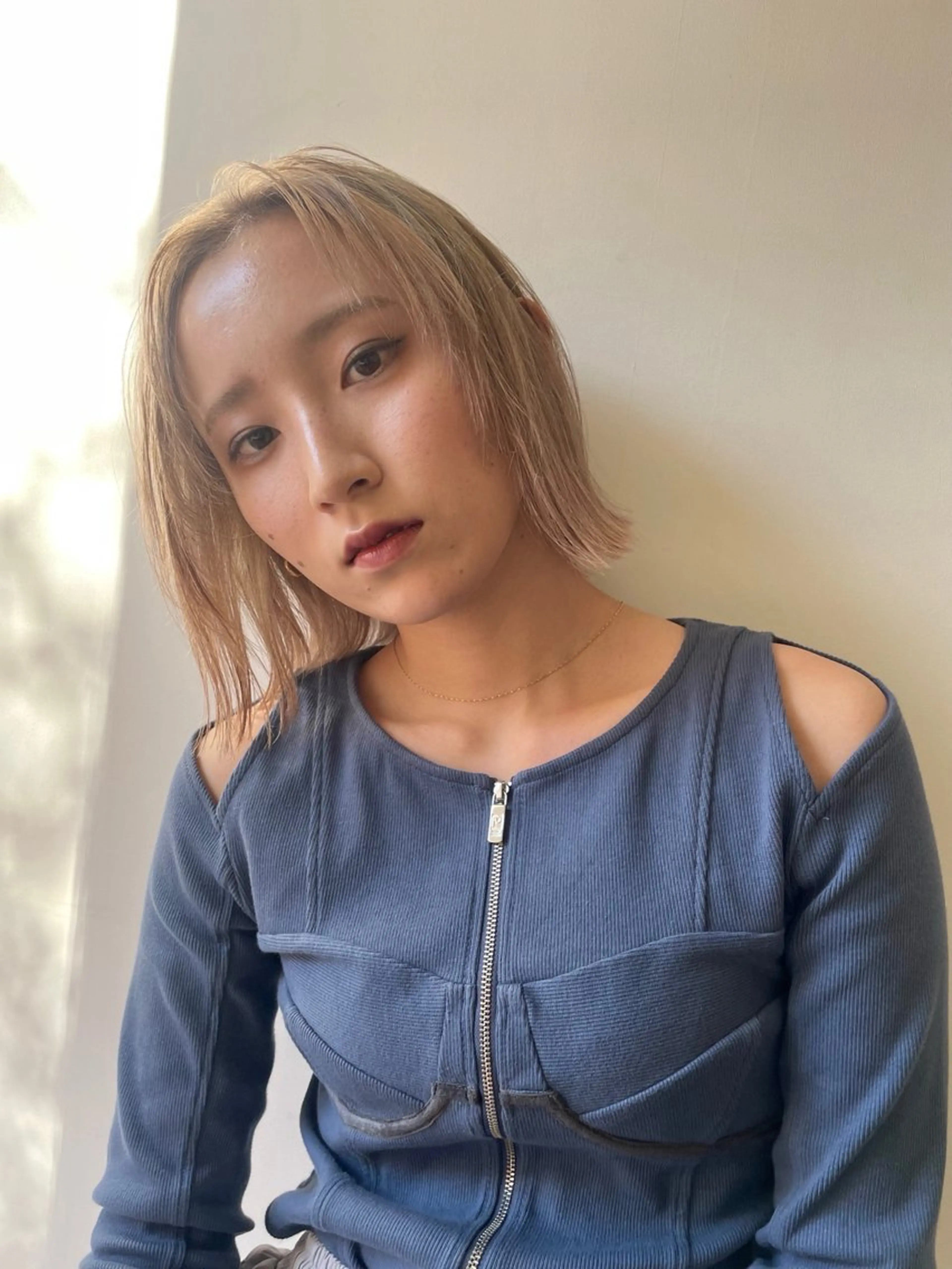 ショート カラー ベージュ/透明感/ 桃子🎀のヘアスタイル