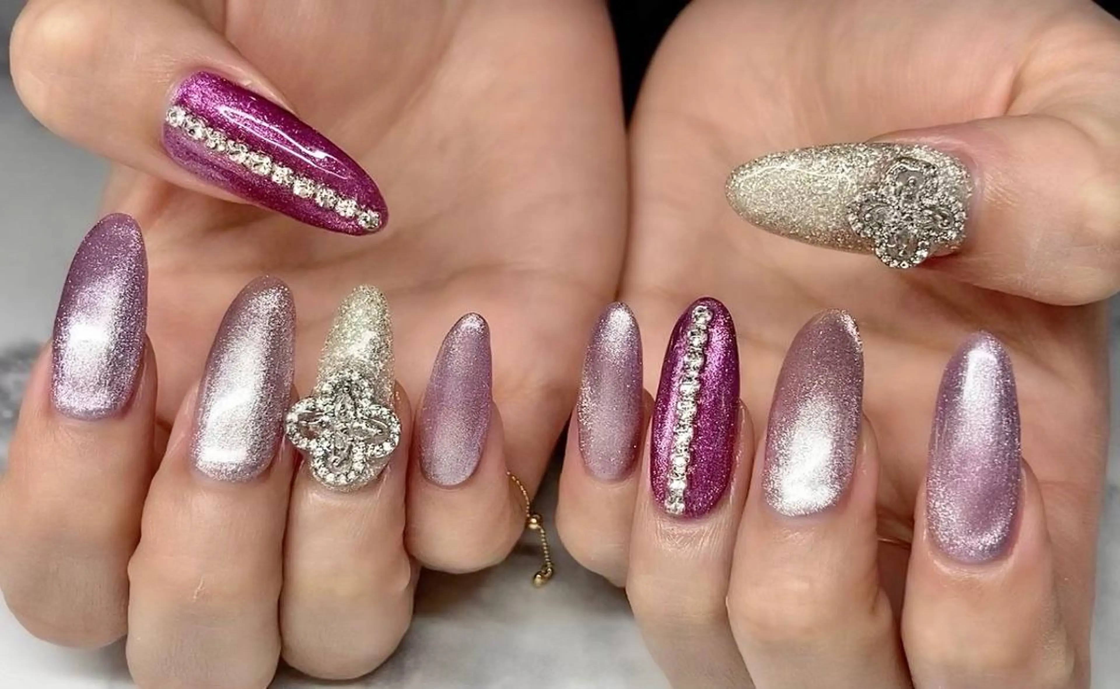 ネイル ジェルネイル 韓国ネイル マグネットネイル ミラーネイル 持ち込み ハンドネイル Nail&eye Belire 新宿のネイルデザイン