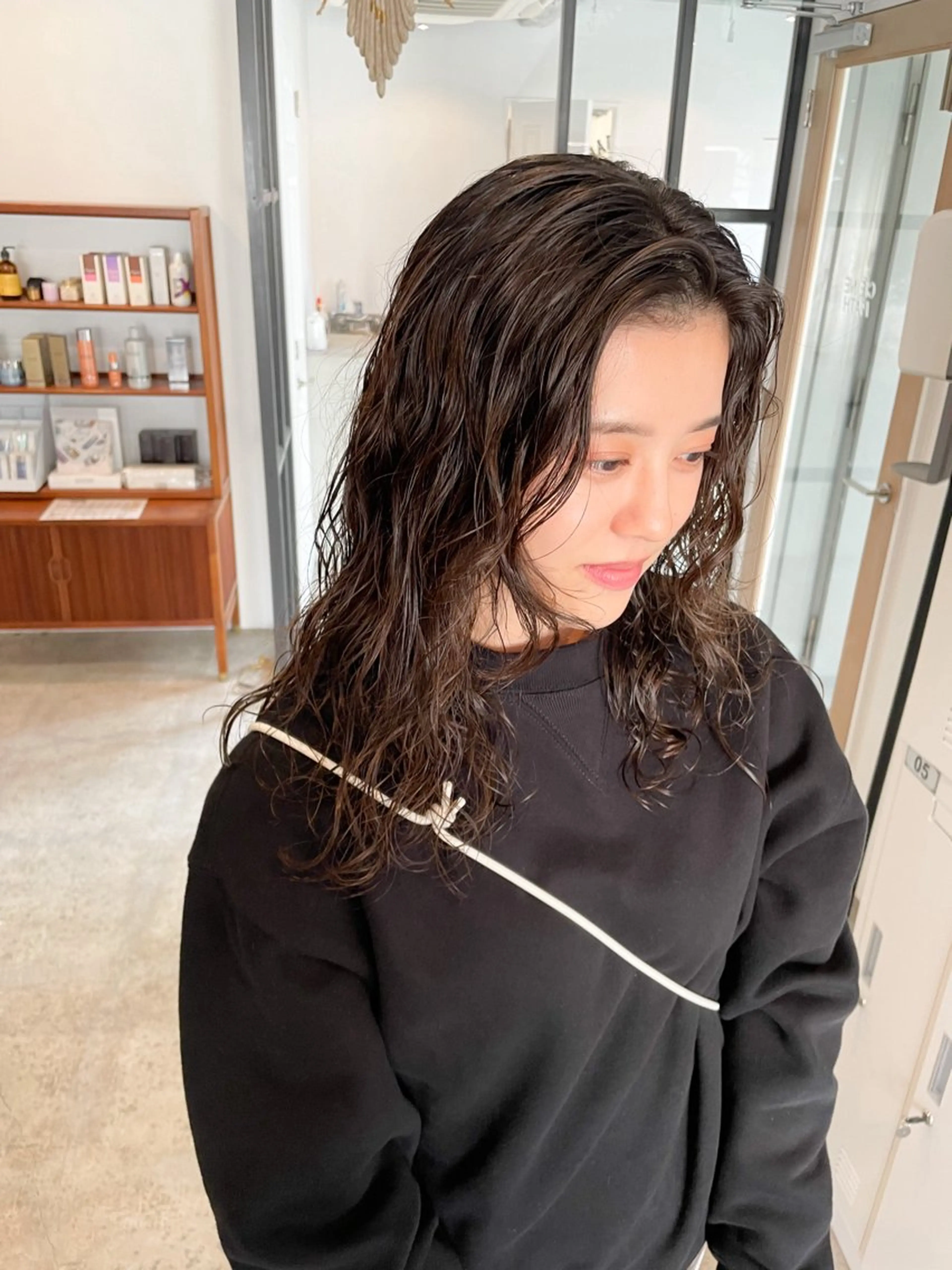 セミロング パーマ セミロングパーマ レイヤーカット カット パーマ Takuma Suzuki中目黒のヘアスタイル