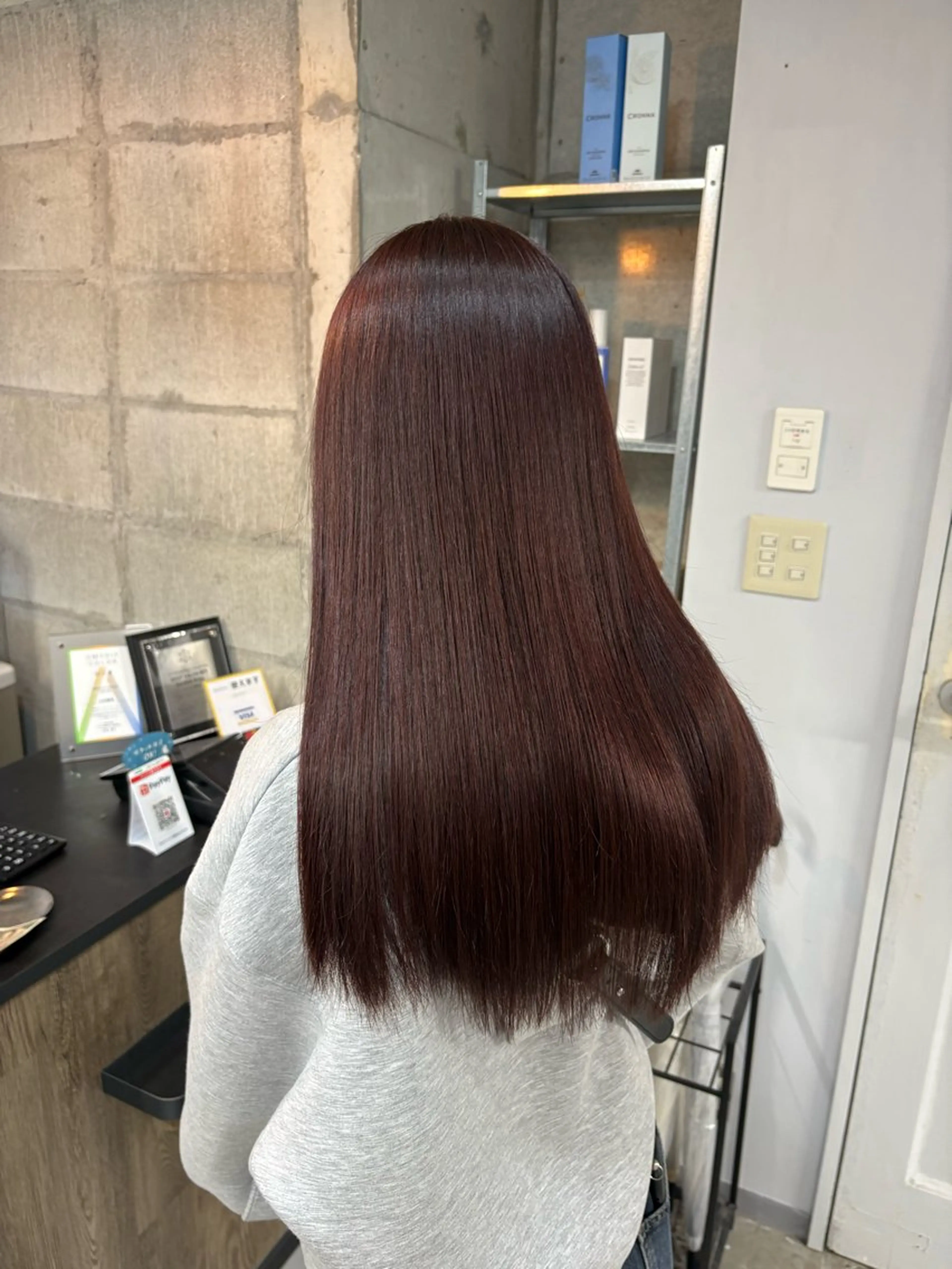 ロング カラー カット ヘアカラー トリートメント noa 寒色系カラーブリーチのヘアスタイル